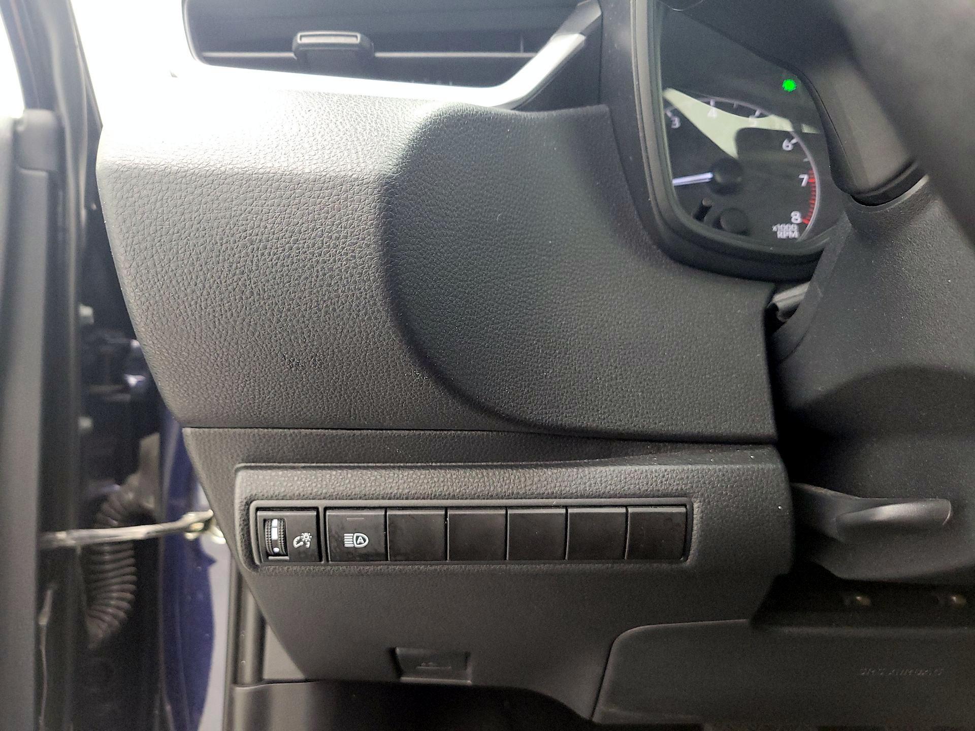 Thumbnail: 2015 Nissan Altima - 13