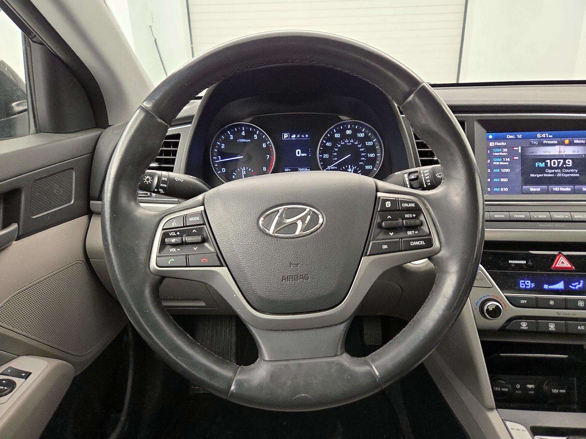 Thumbnail: 2017 Hyundai Elantra - 10