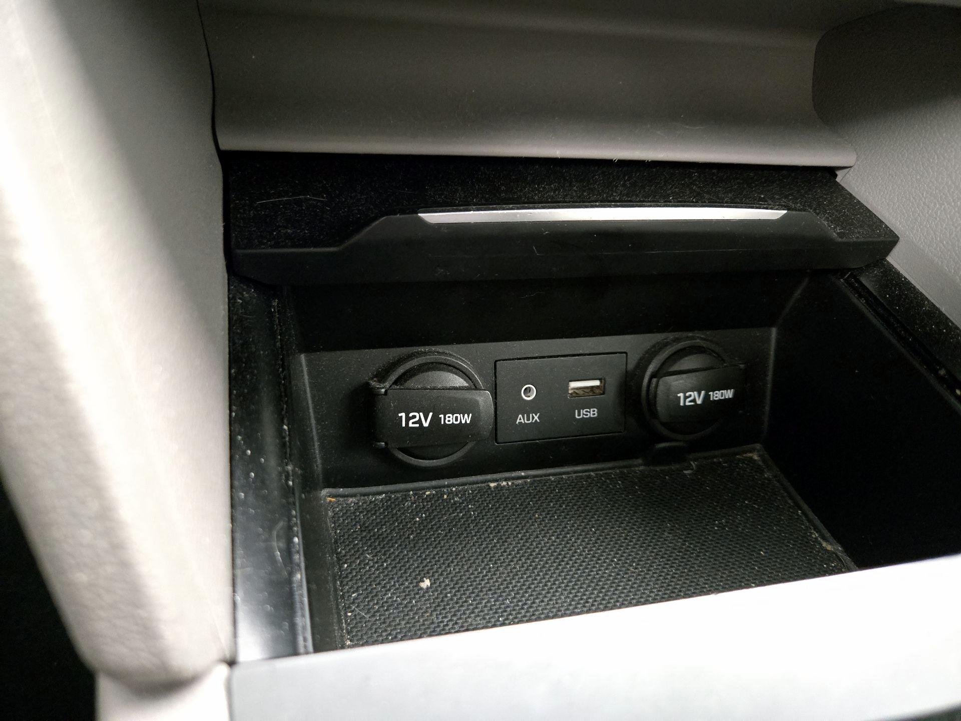 Thumbnail: 2017 Hyundai Elantra - 18