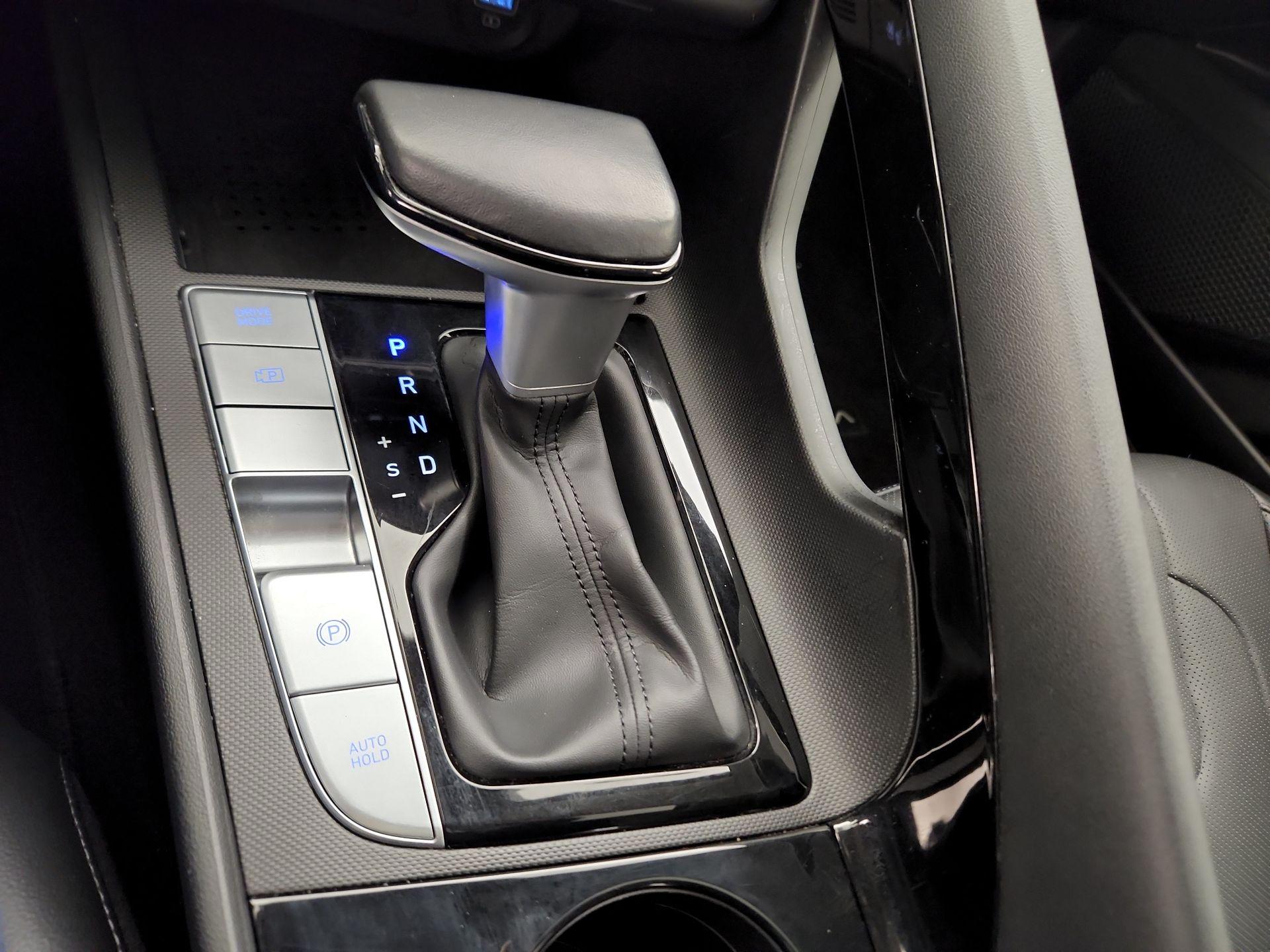 Thumbnail: 2023 Hyundai Elantra - 18