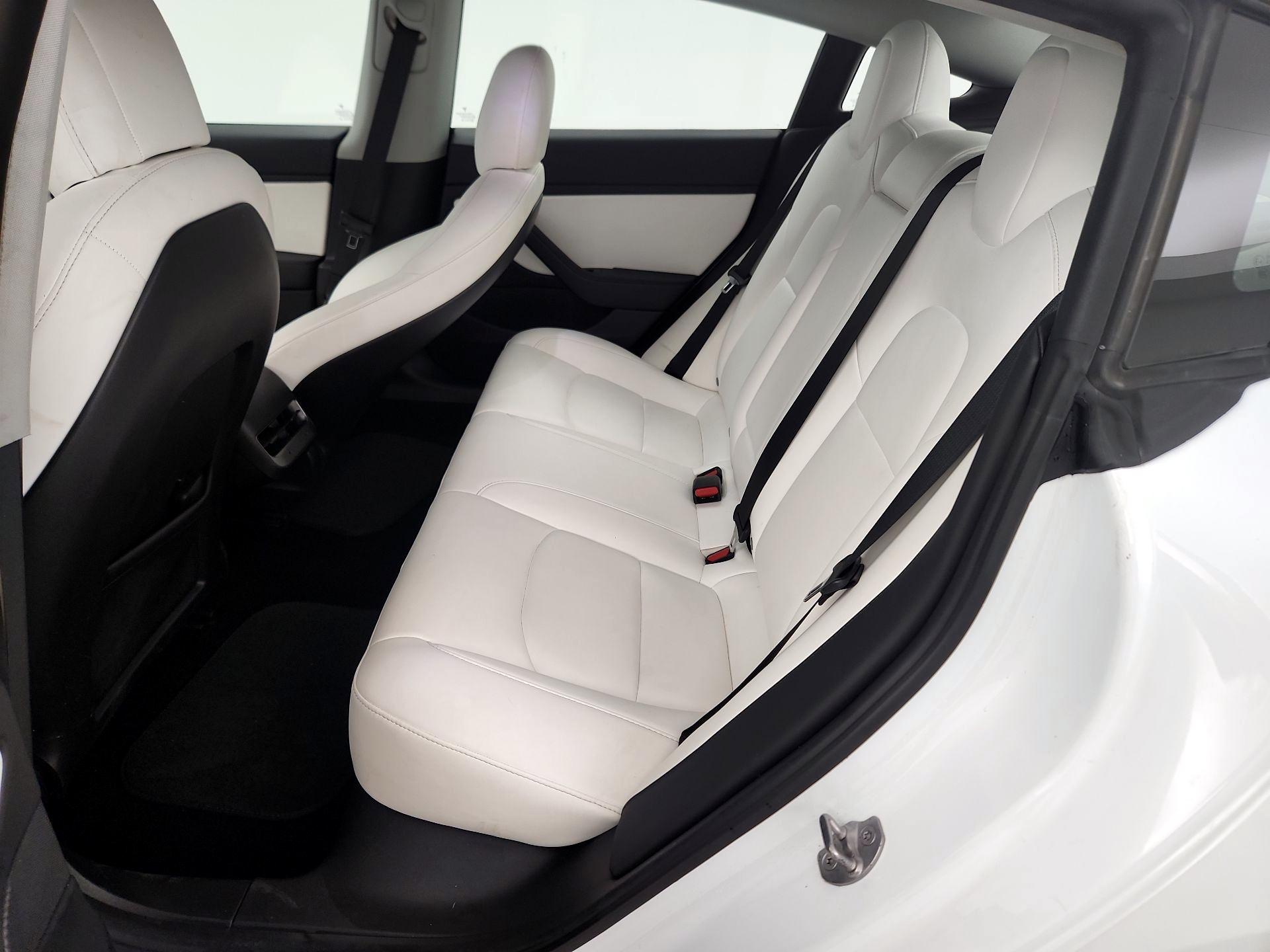 Thumbnail: 2021 Tesla Model 3 - 19