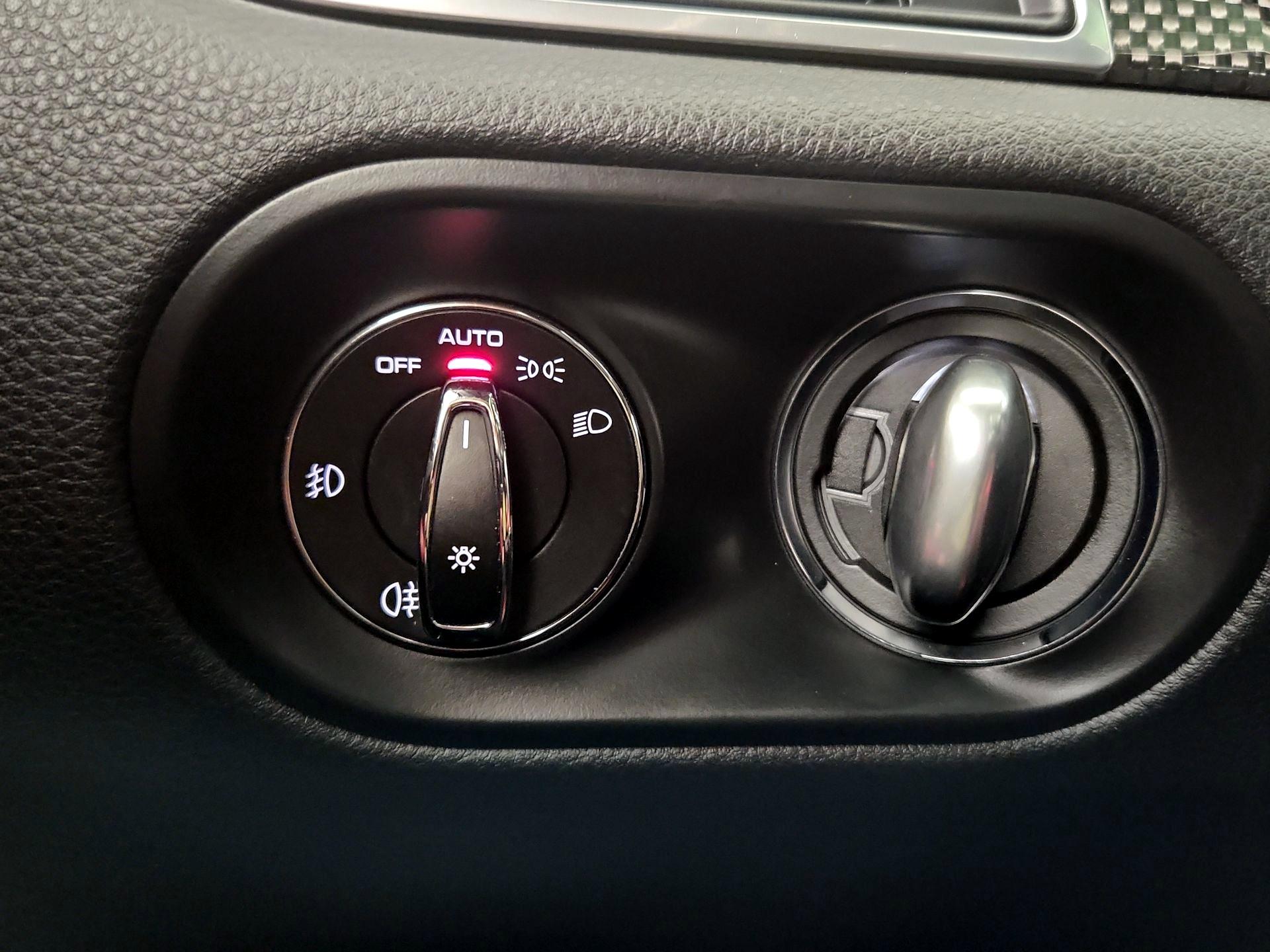 Thumbnail: 2018 Porsche Macan - 13