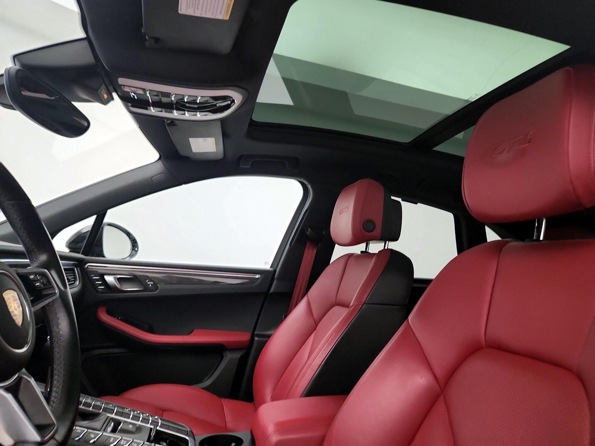 Thumbnail: 2018 Porsche Macan - 20