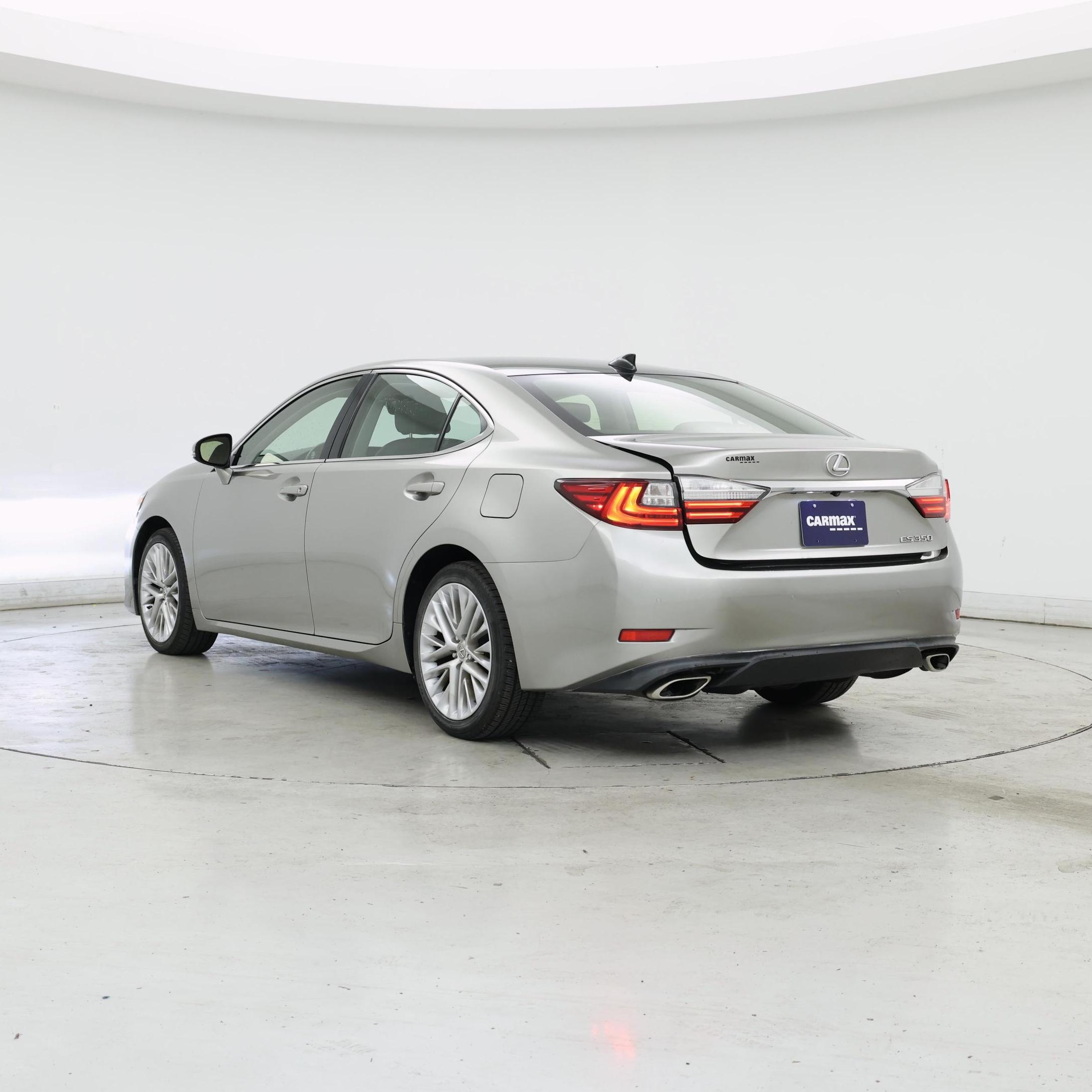 Thumbnail: 2016 Lexus ES - 2