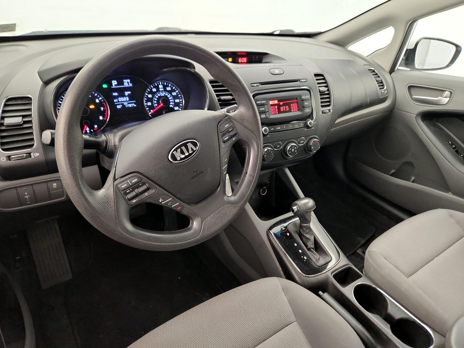 Thumbnail: 2018 Kia Forte - 9