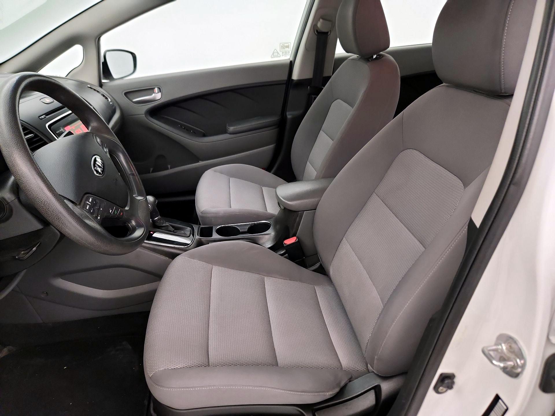 Thumbnail: 2018 Kia Forte - 11