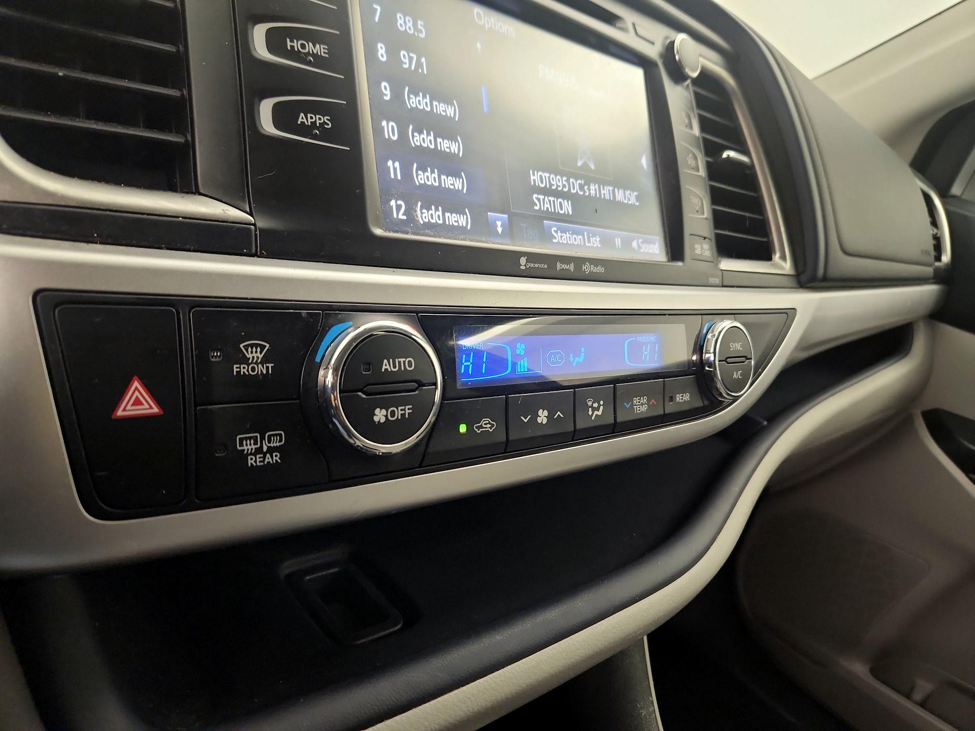 Thumbnail: 2016 Toyota Highlander - 15