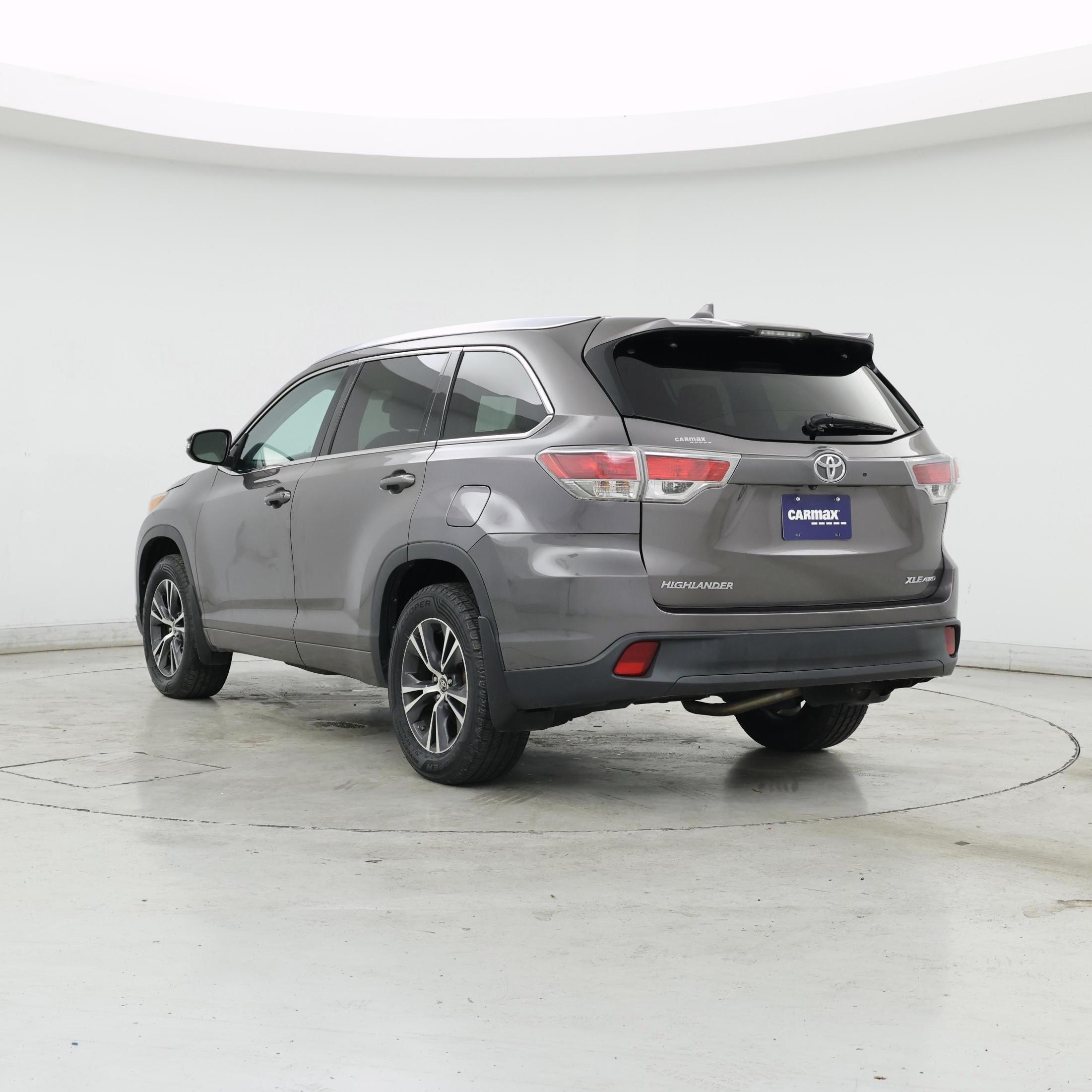 Thumbnail: 2016 Toyota Highlander - 2