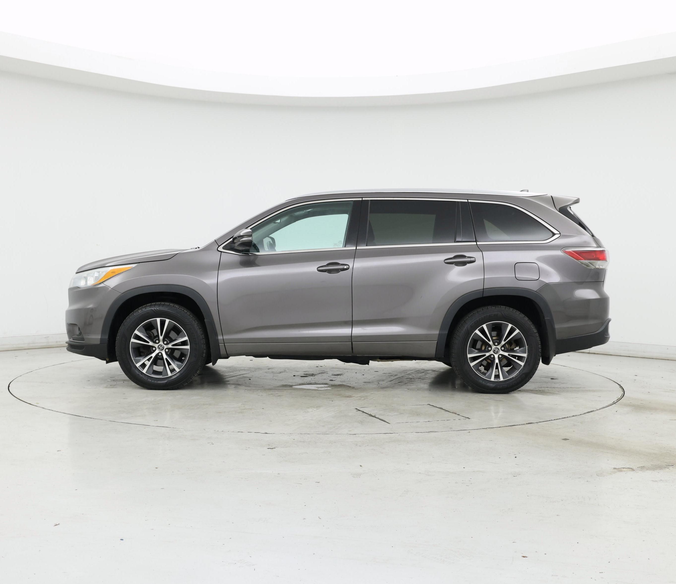 Thumbnail: 2016 Toyota Highlander - 3