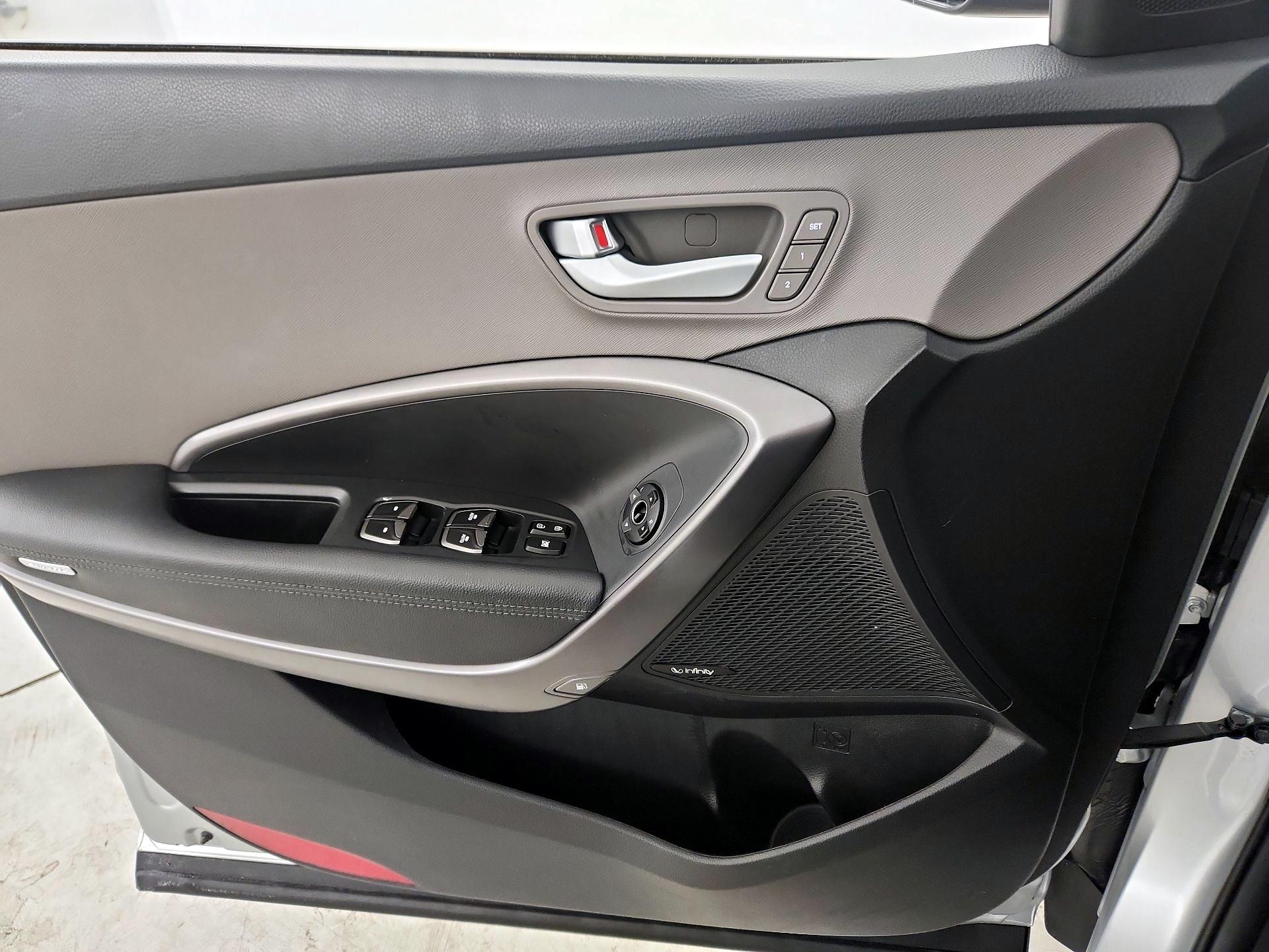 Thumbnail: 2017 Hyundai Santa Fe - 12