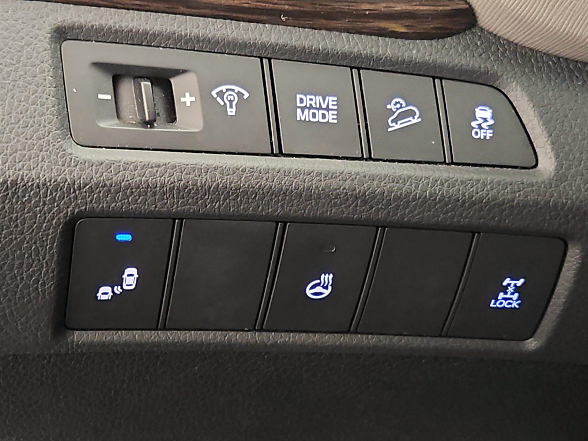 Thumbnail: 2017 Hyundai Santa Fe - 13