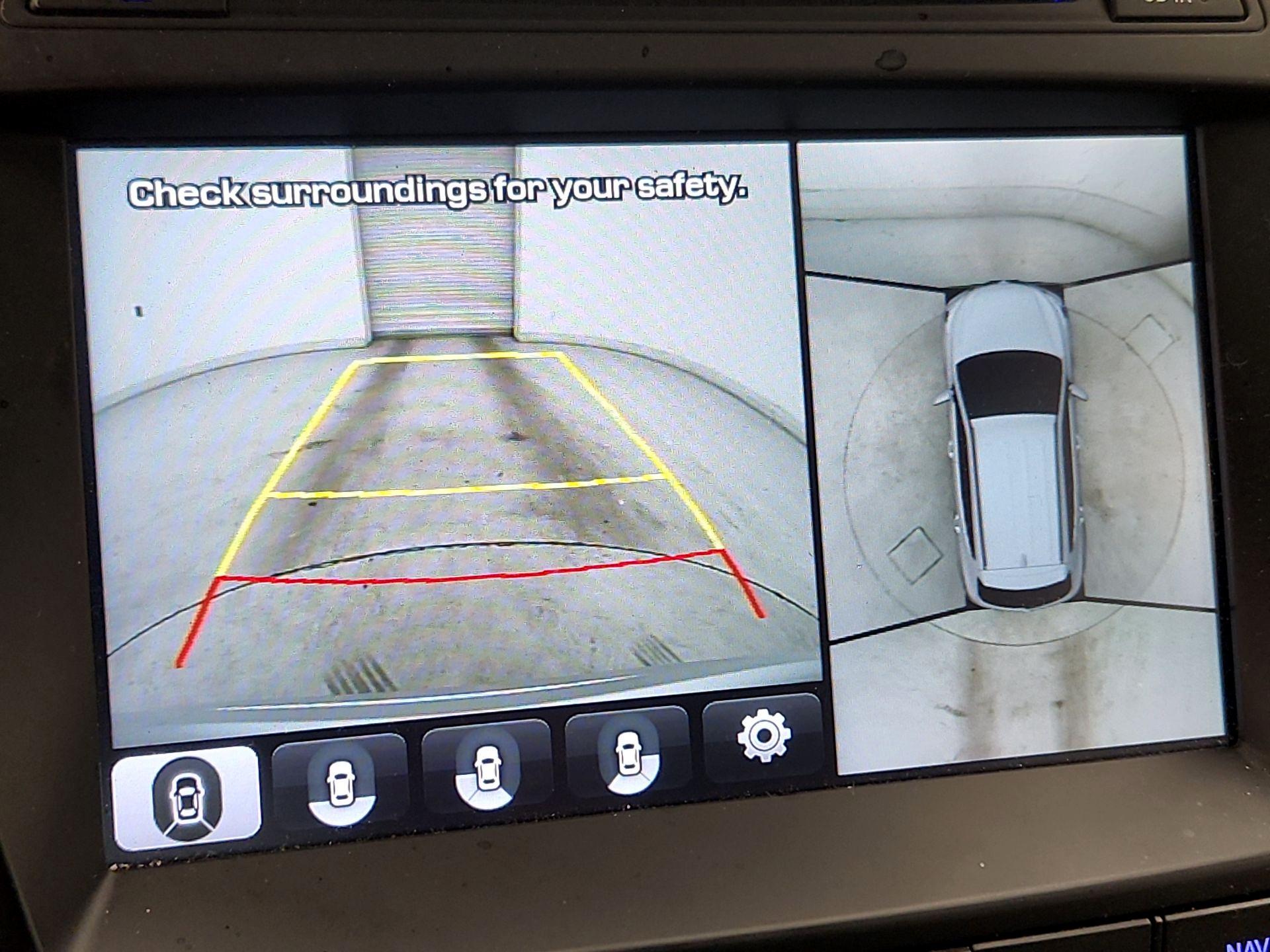 Thumbnail: 2017 Hyundai Santa Fe - 15