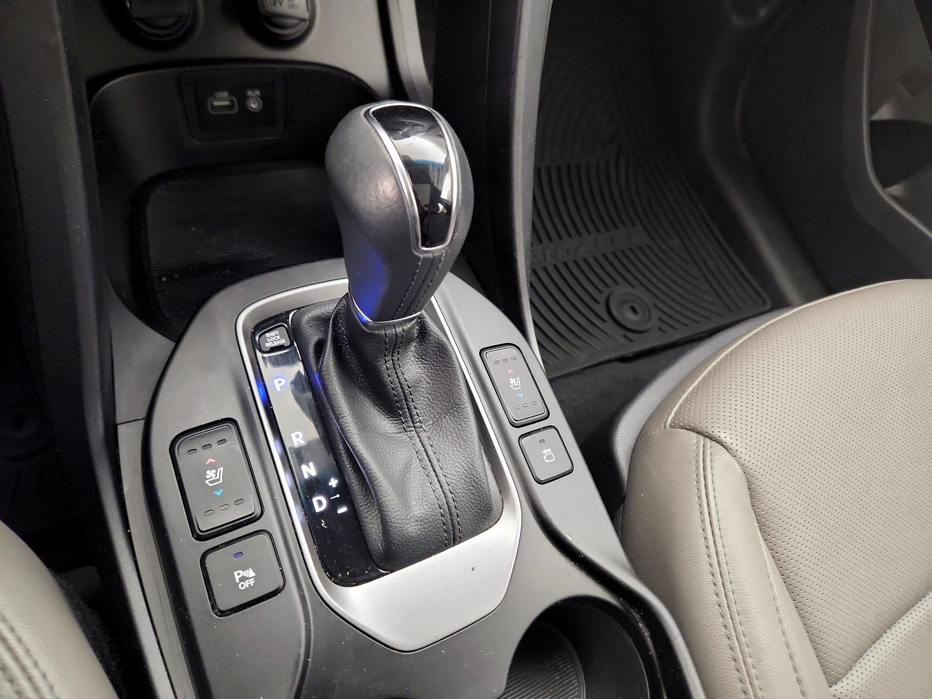 Thumbnail: 2017 Hyundai Santa Fe - 18