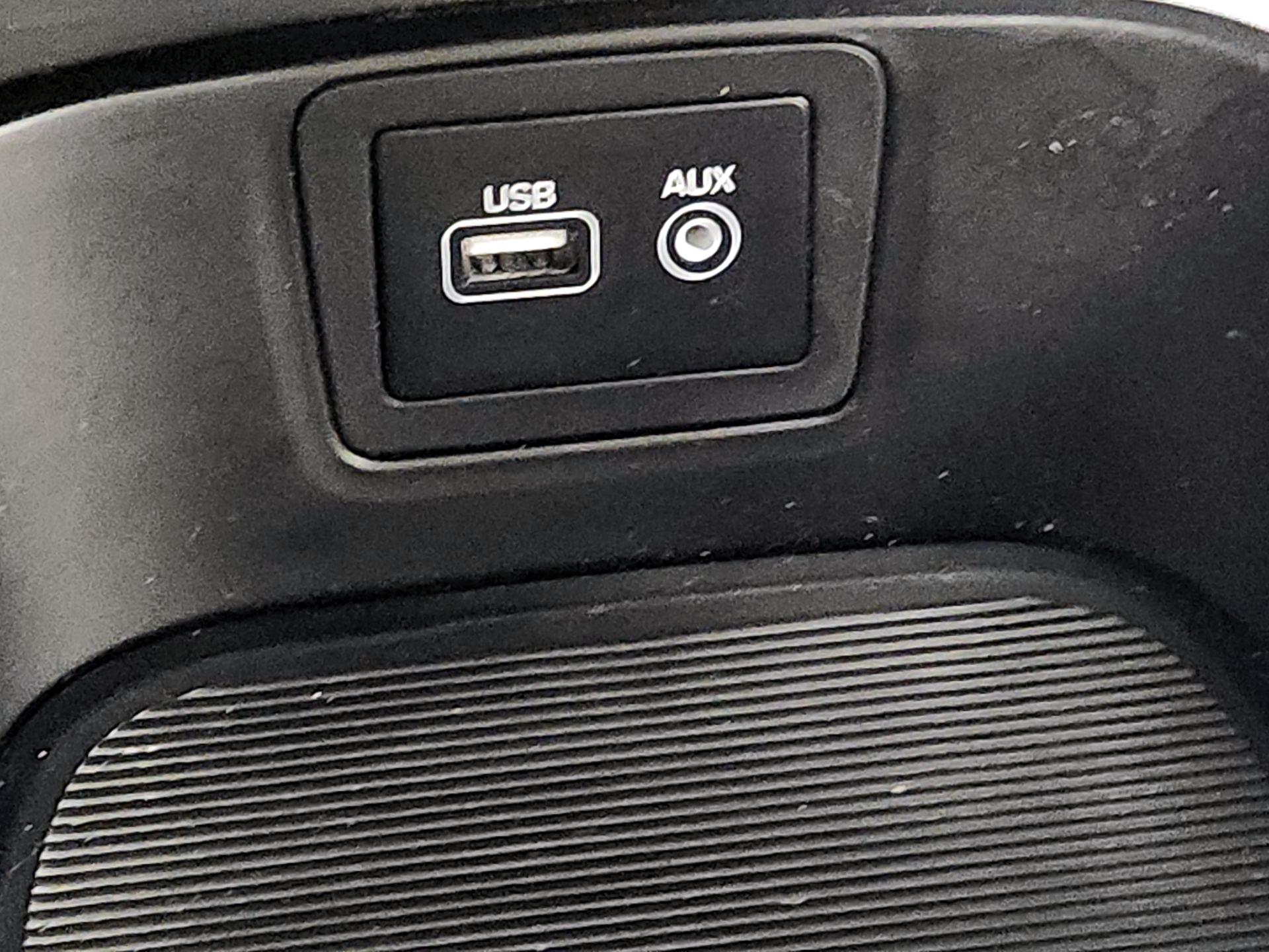 Thumbnail: 2017 Hyundai Santa Fe - 19