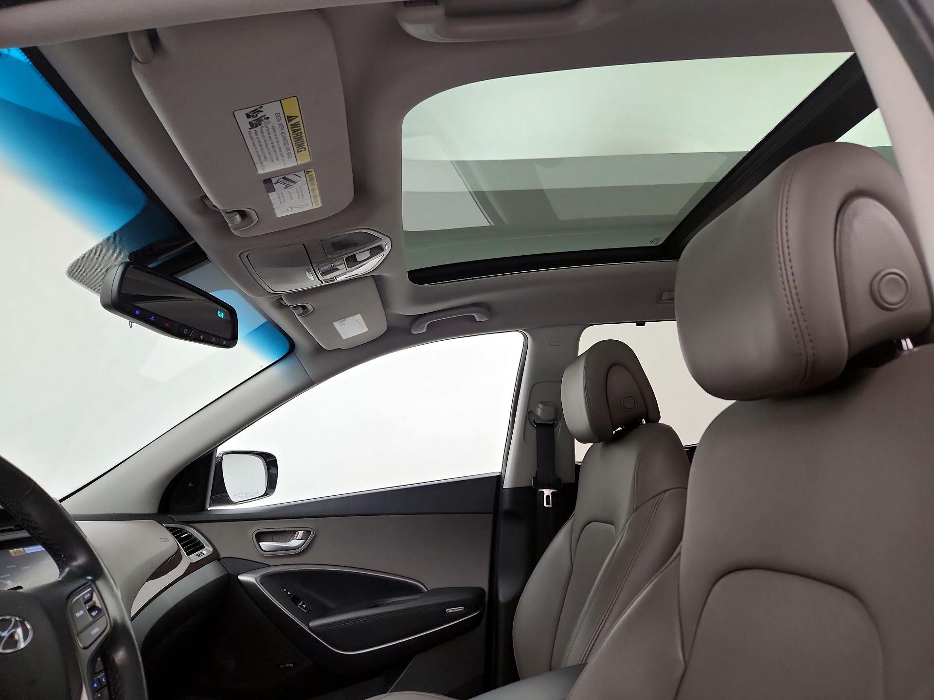 Thumbnail: 2017 Hyundai Santa Fe - 20