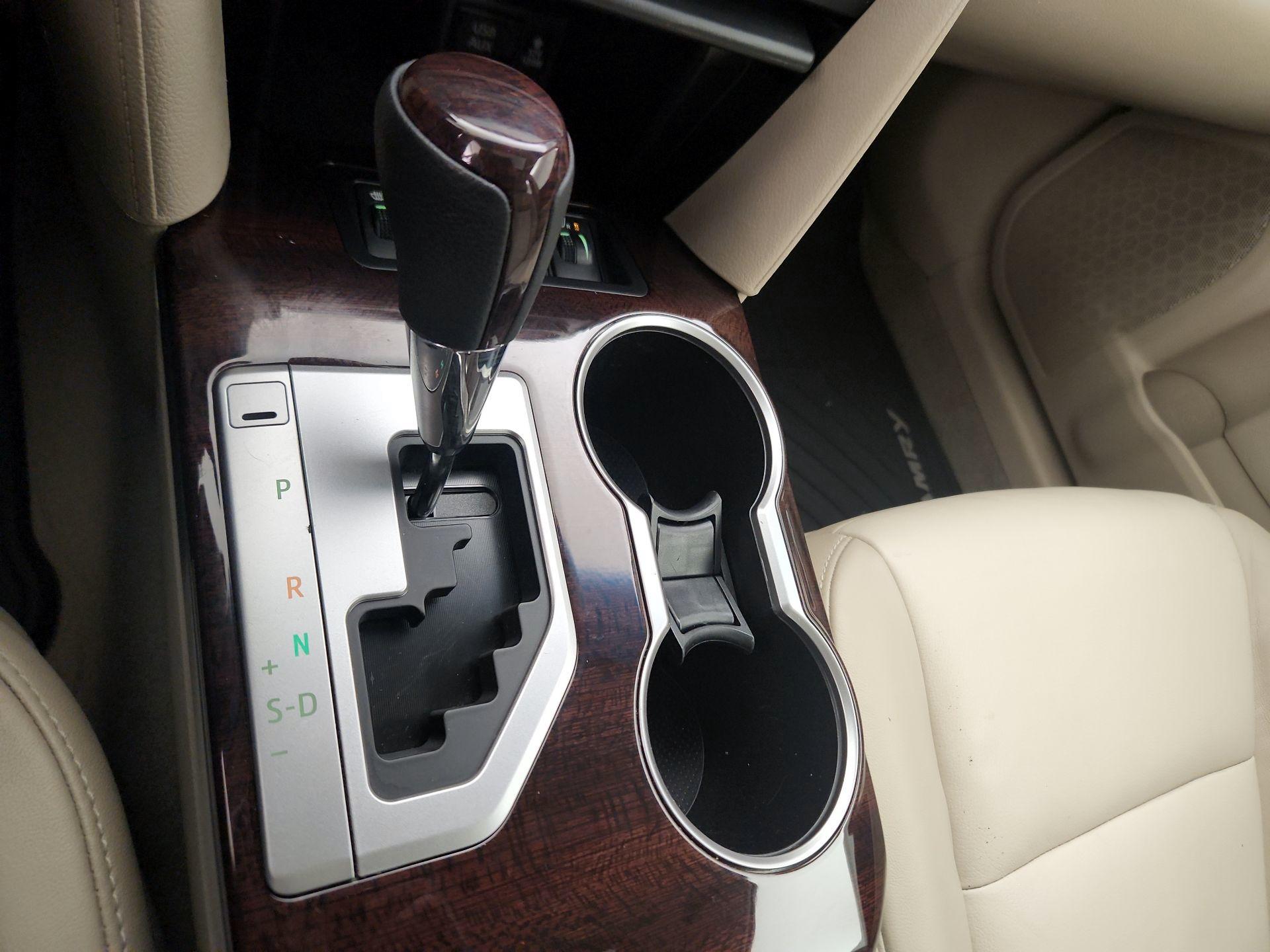 Thumbnail: 2014 Toyota Camry - 17