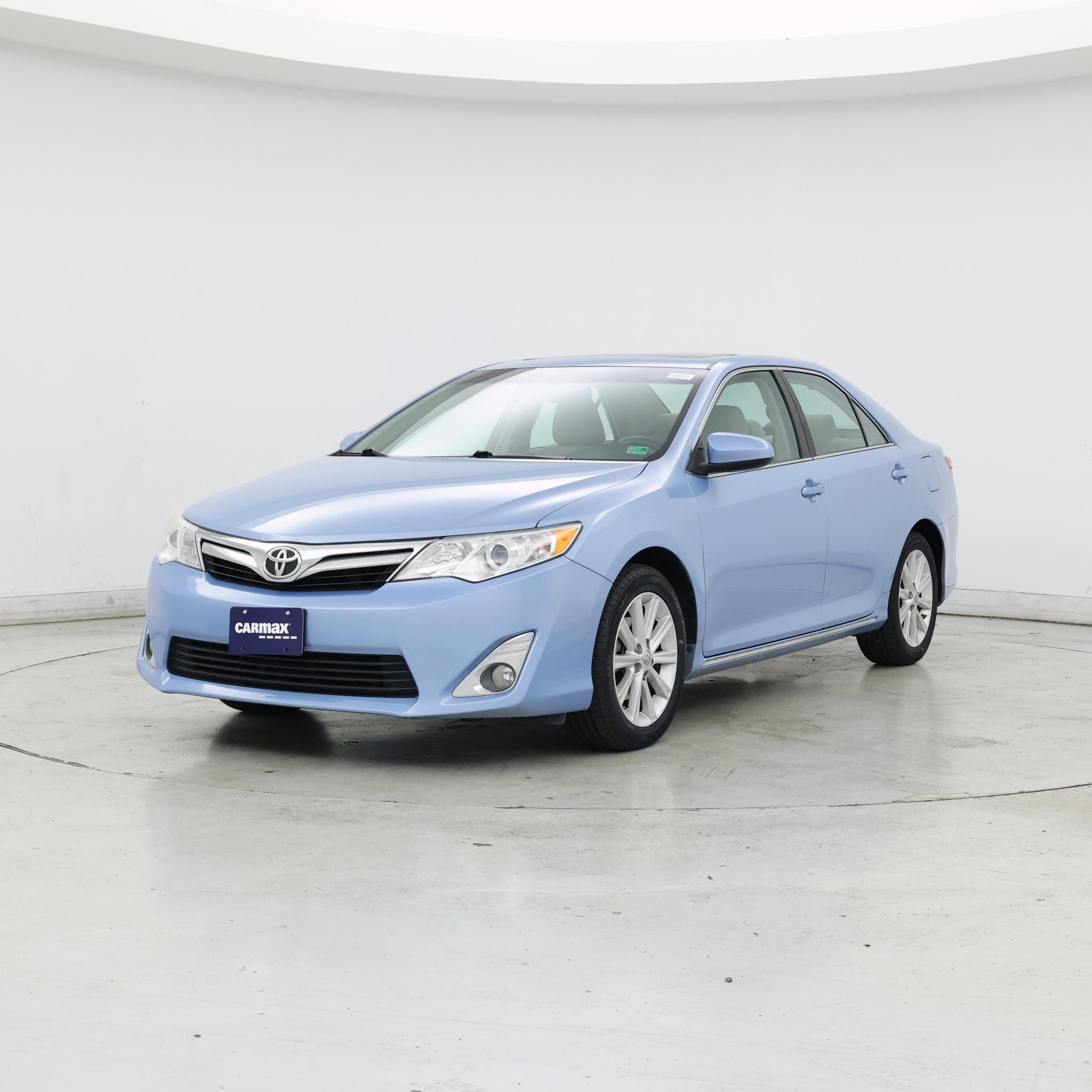 Thumbnail: 2014 Toyota Camry - 4