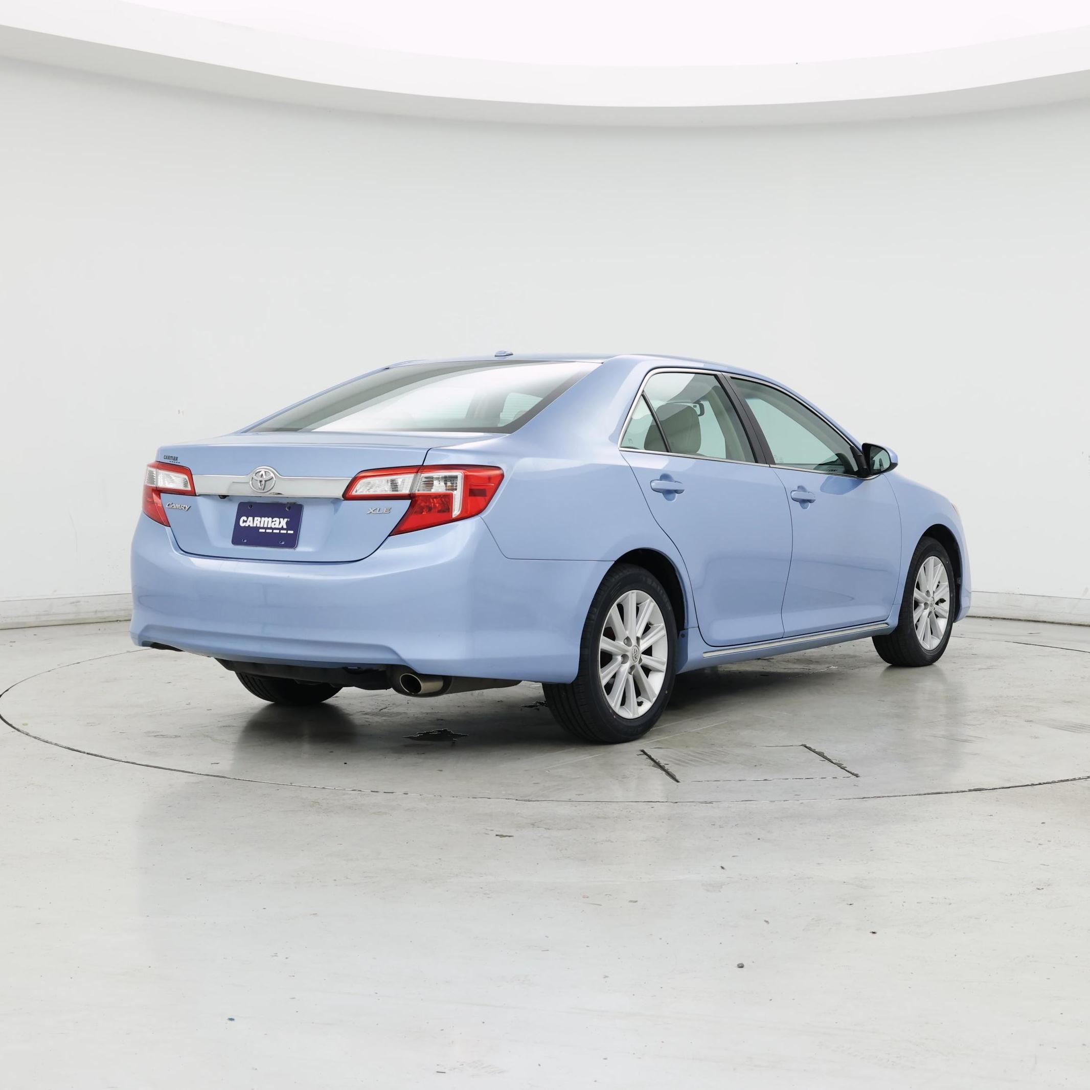 Thumbnail: 2014 Toyota Camry - 8