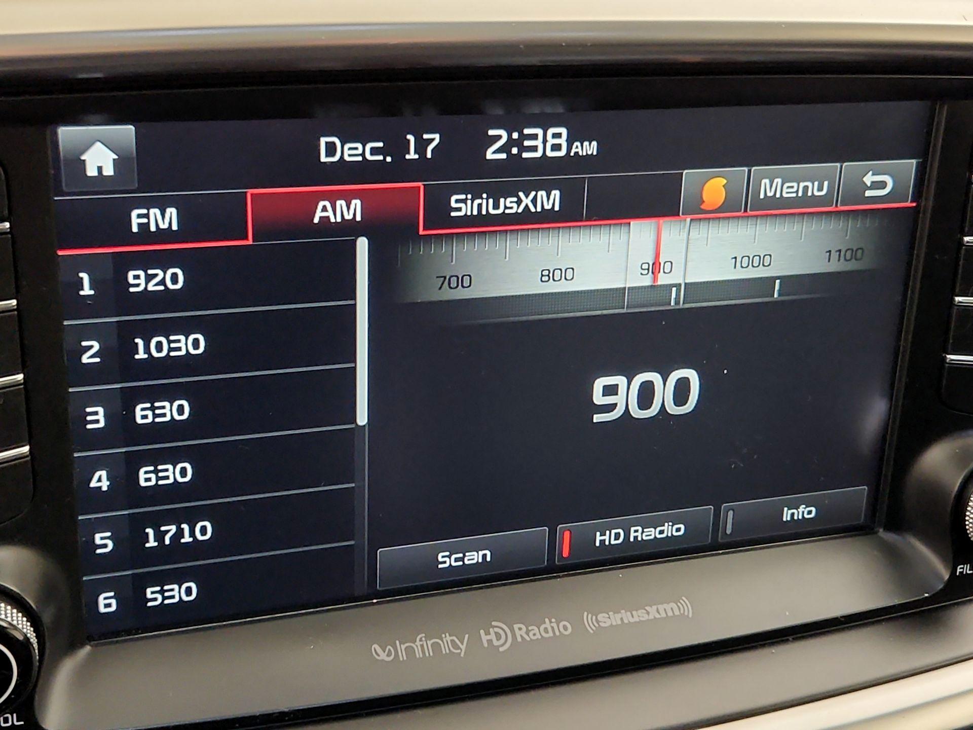 Thumbnail: 2016 Kia Sorento - 16