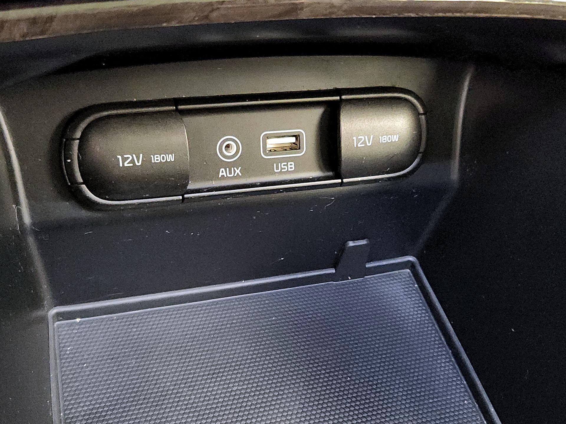 Thumbnail: 2016 Kia Sorento - 19