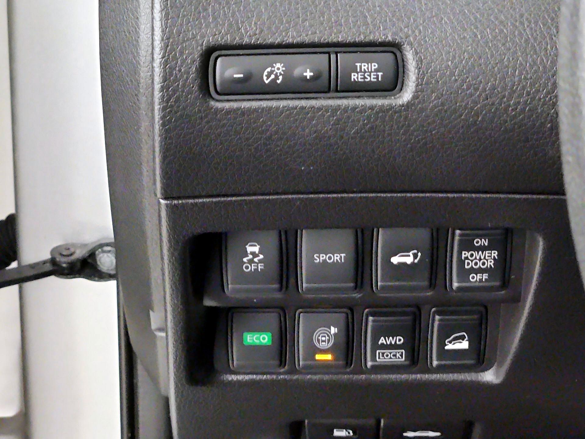 Thumbnail: 2015 Nissan Rogue - 13