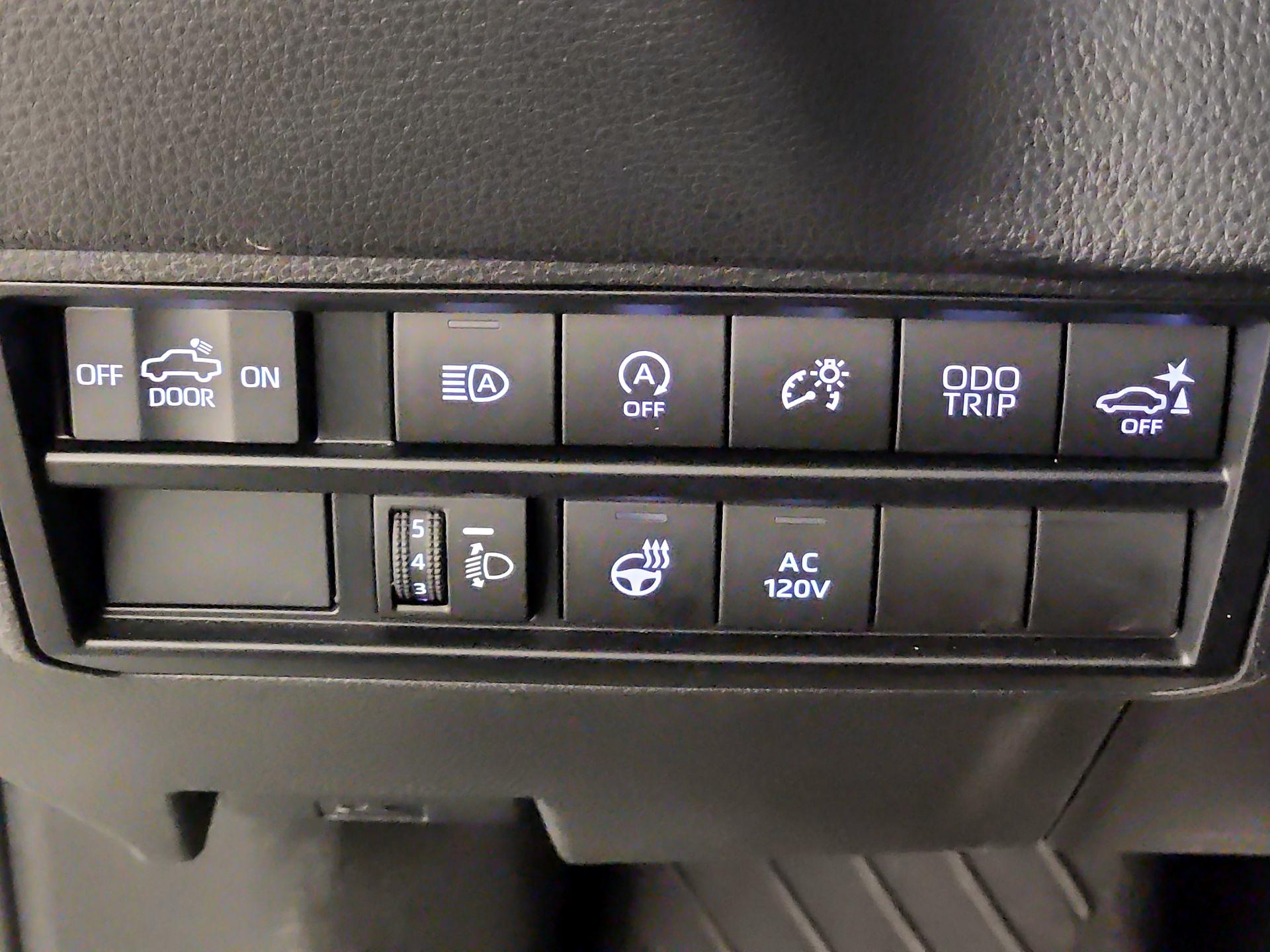 Thumbnail: 2023 Toyota Tundra - 13