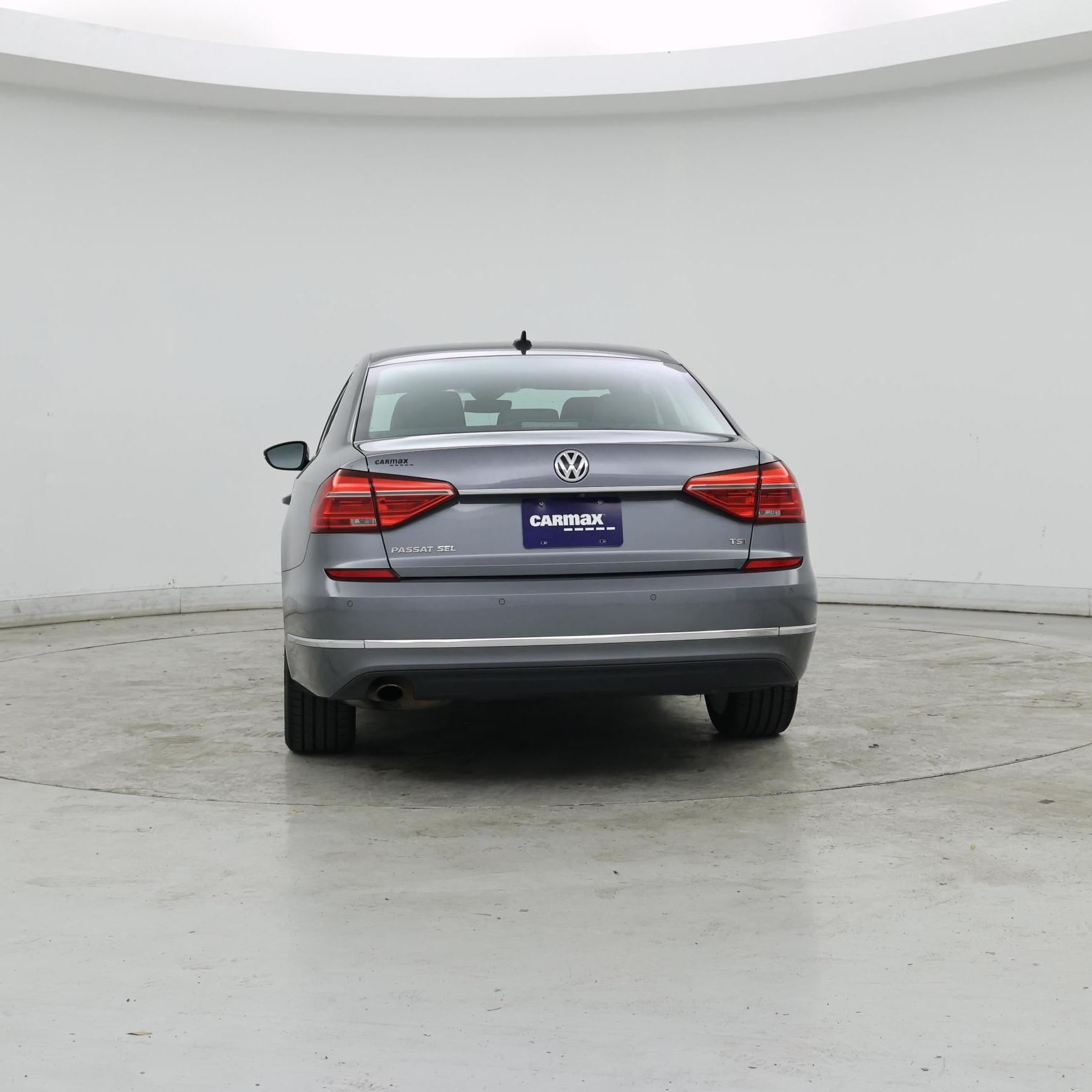 Thumbnail: 2016 Volkswagen Passat - 6