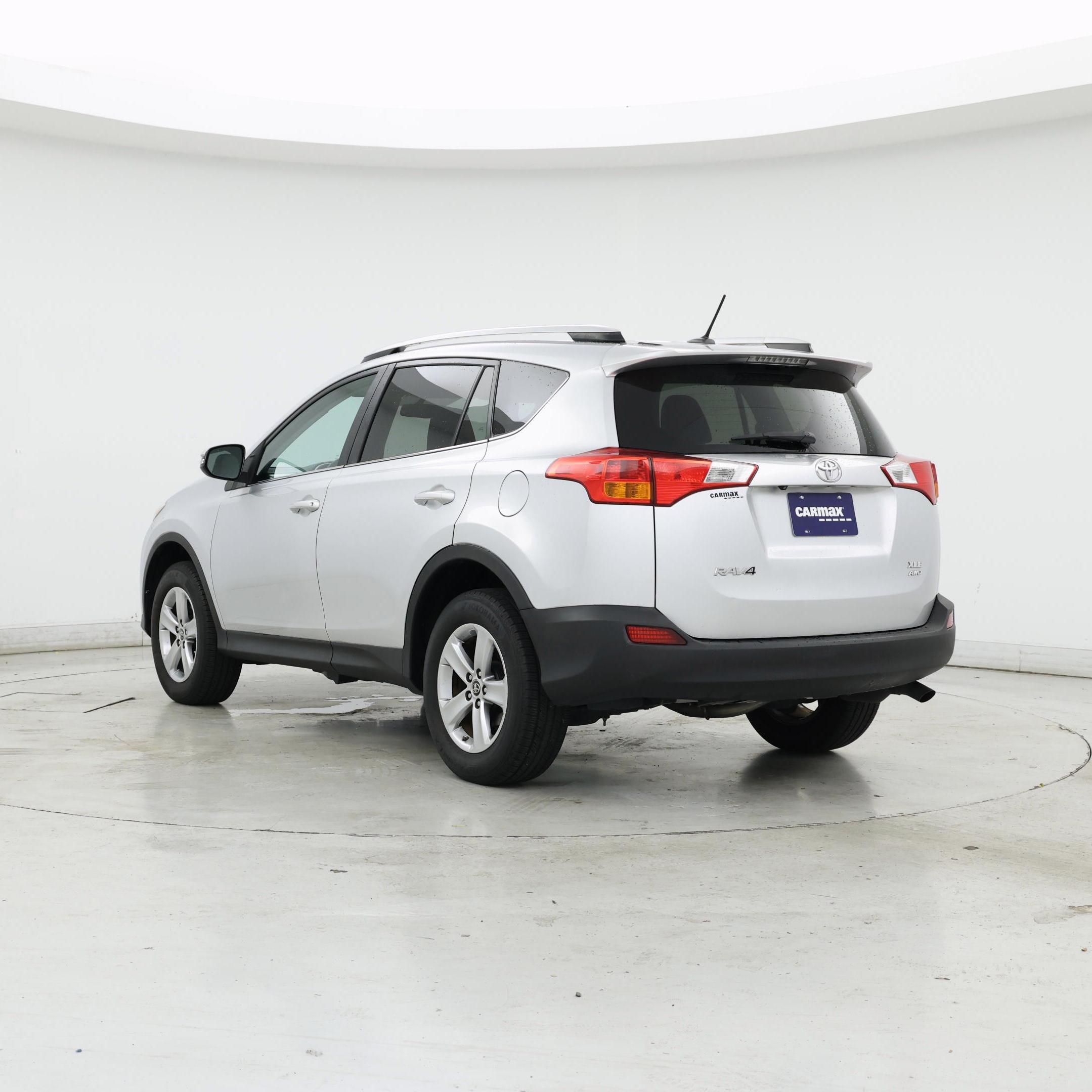 Thumbnail: 2015 Toyota RAV4 - 2