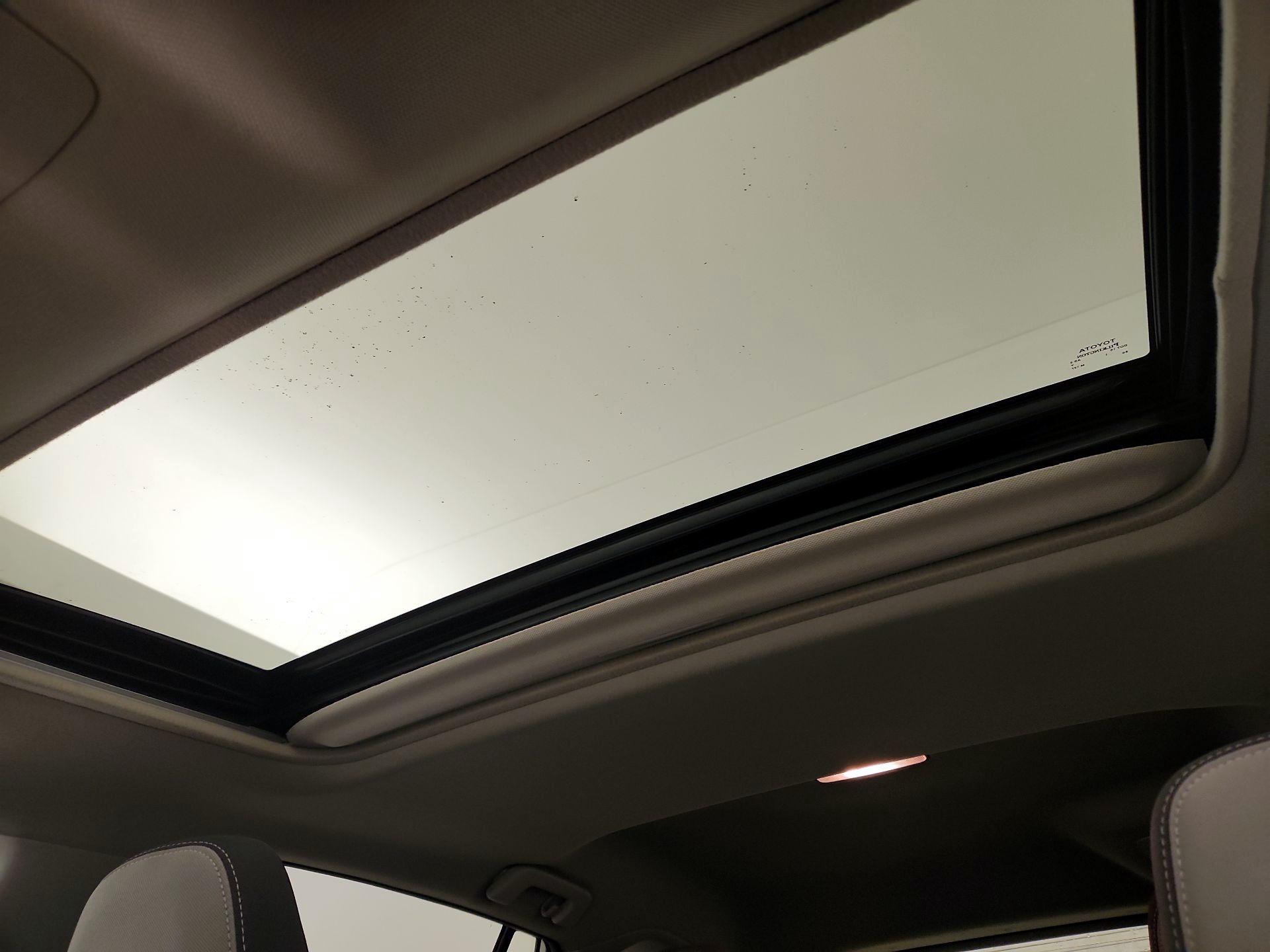 Thumbnail: 2015 Toyota RAV4 - 19