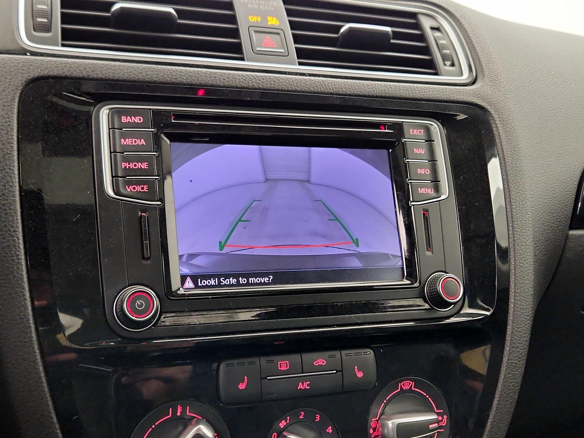 Thumbnail: 2016 Volkswagen Jetta - 15