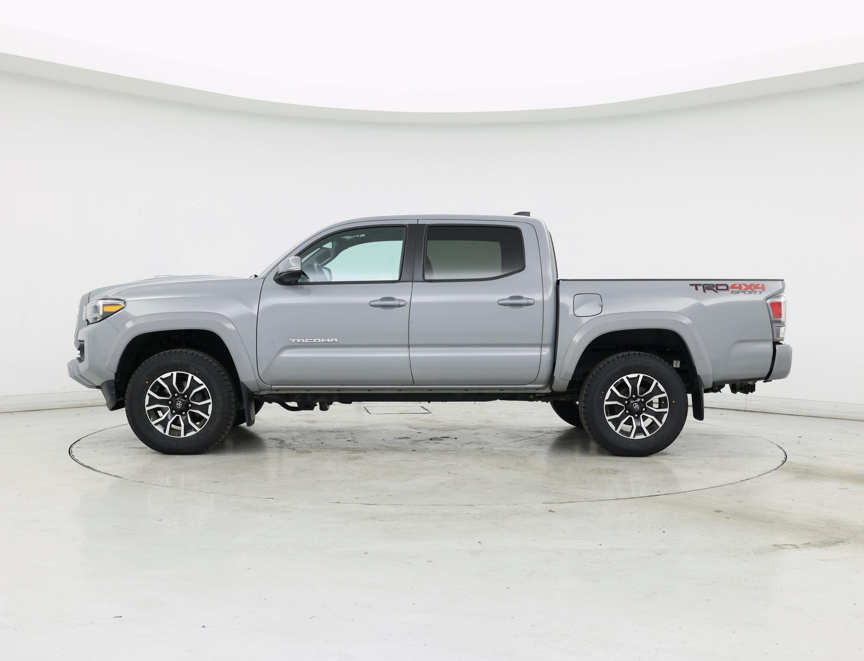 Thumbnail: 2021 Toyota Tacoma - 3