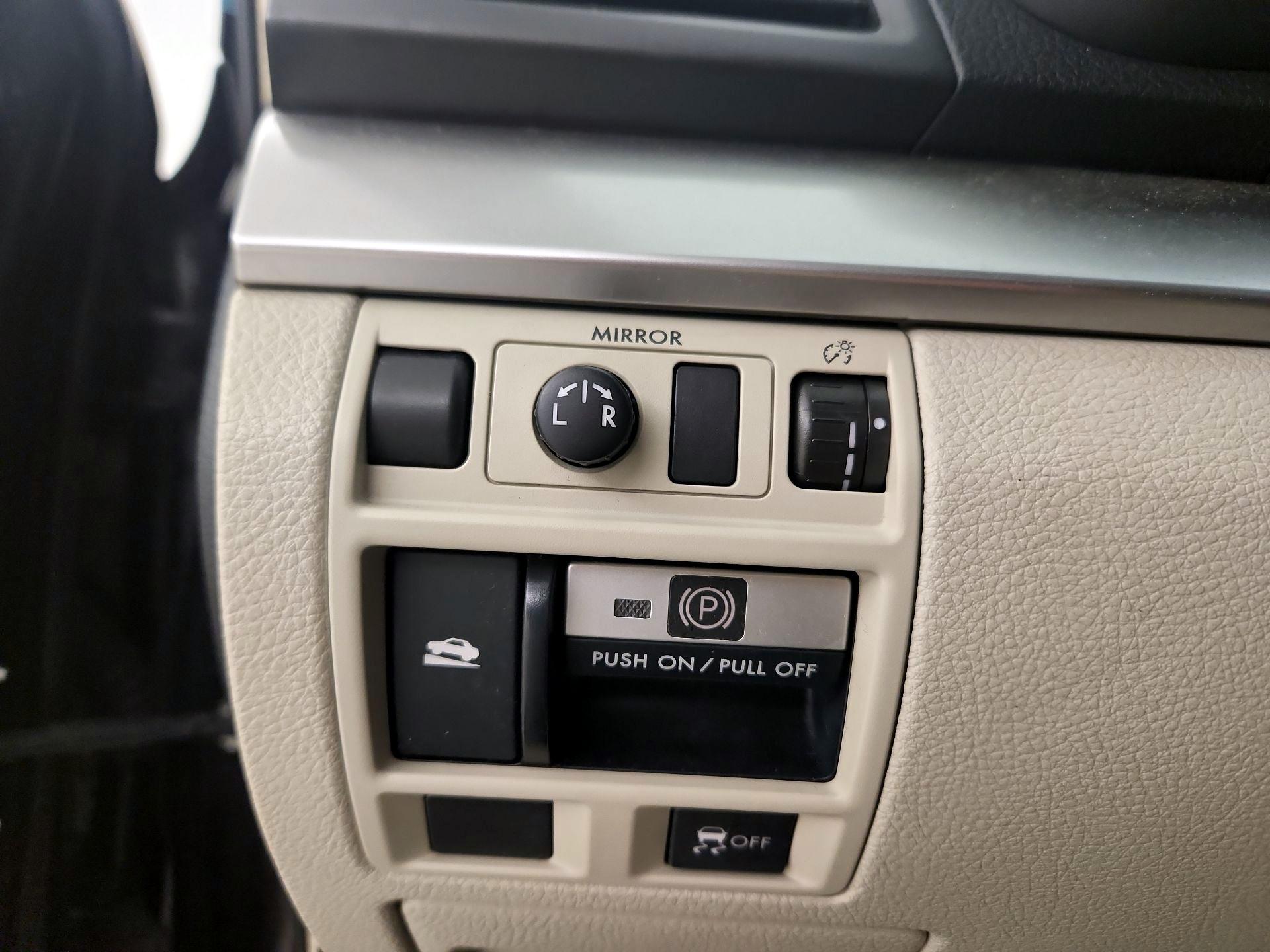 Thumbnail: 2014 Subaru Outback - 13