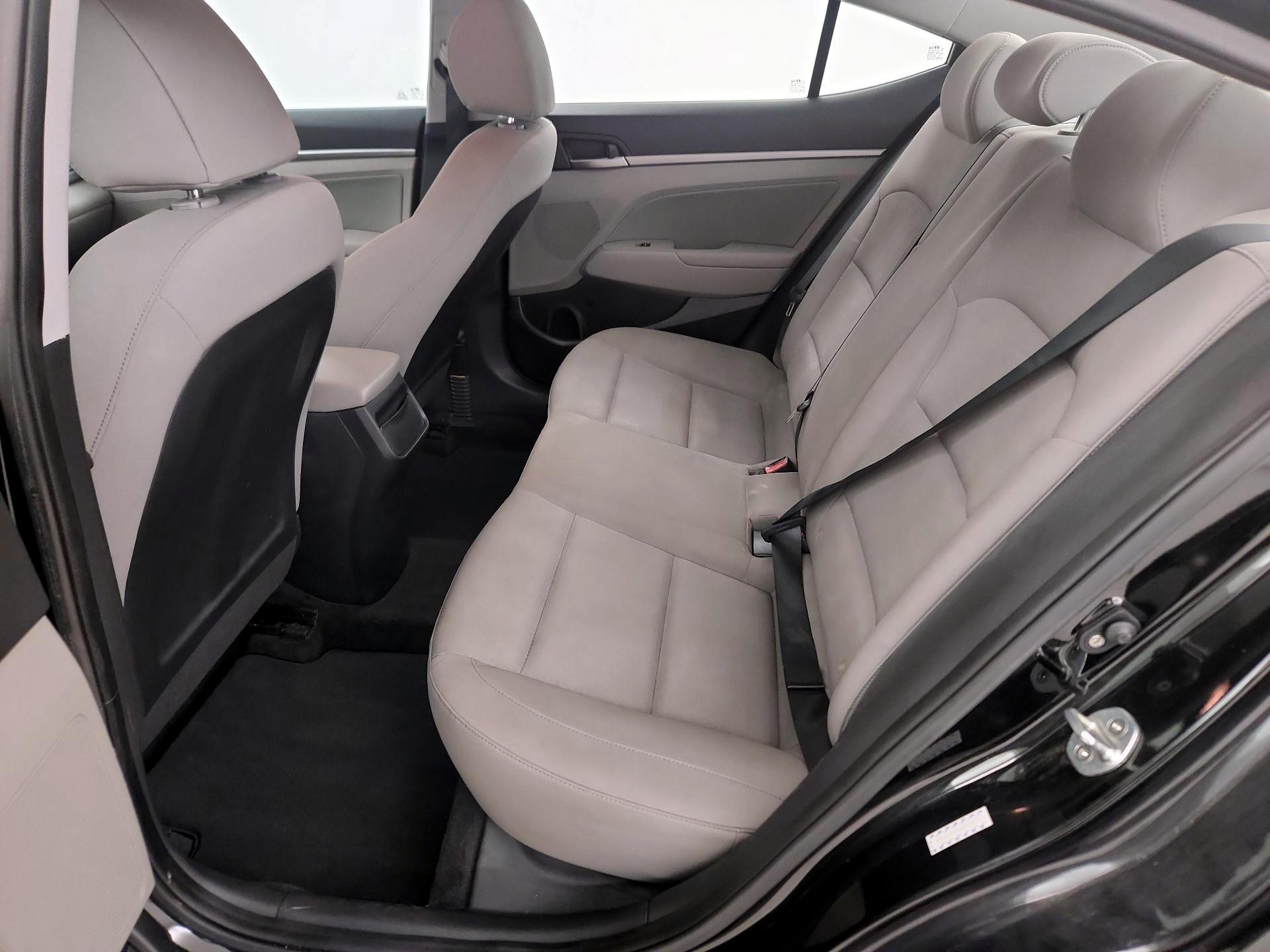 Thumbnail: 2017 Hyundai Elantra - 18