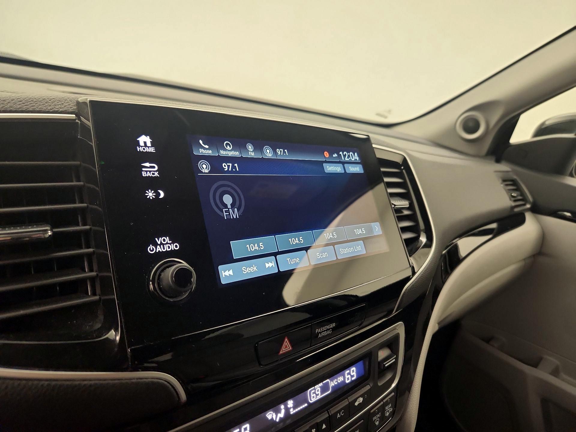 Thumbnail: 2020 Honda Pilot - 16