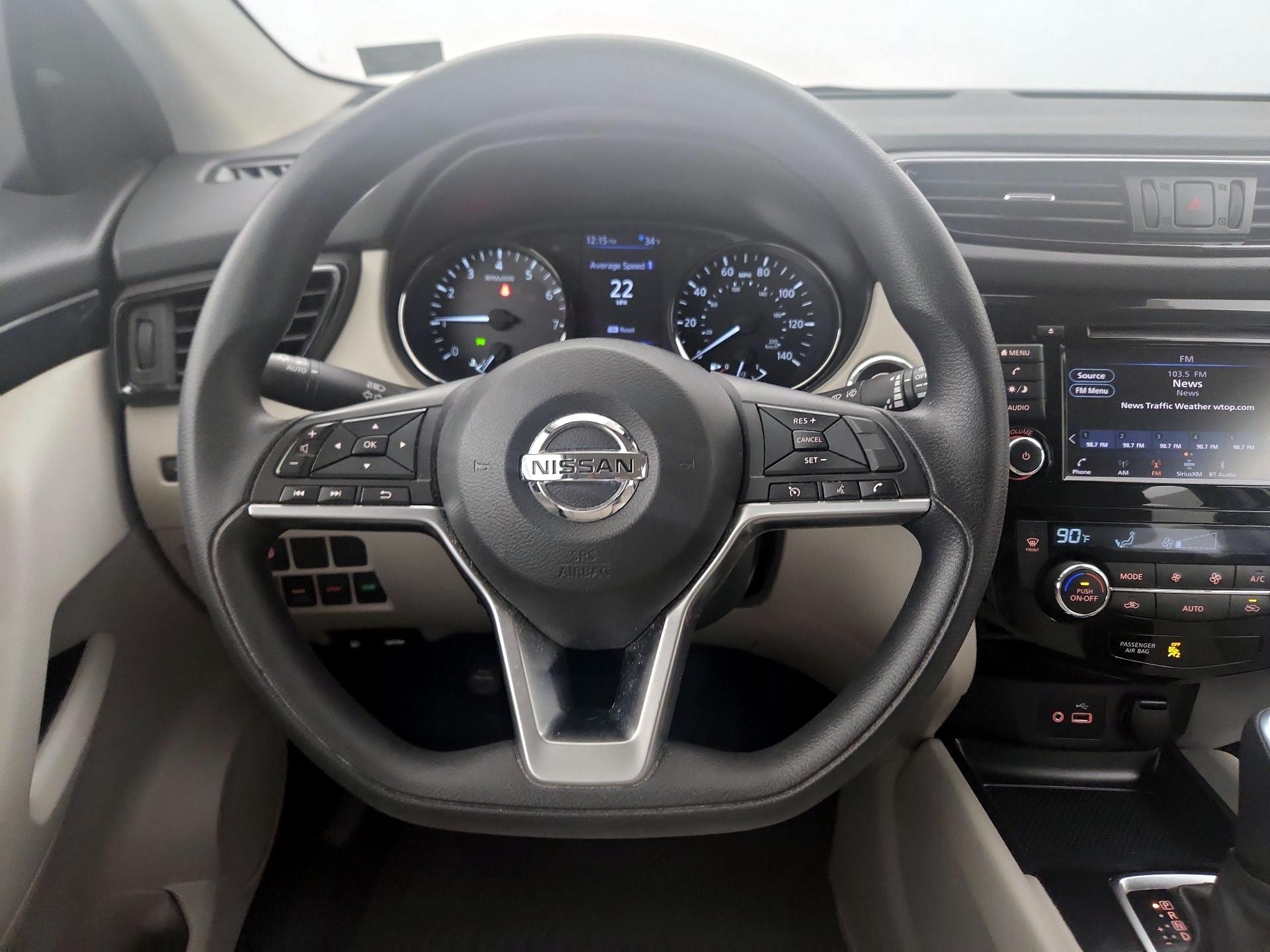 Thumbnail: 2020 Nissan Rogue Sport - 10