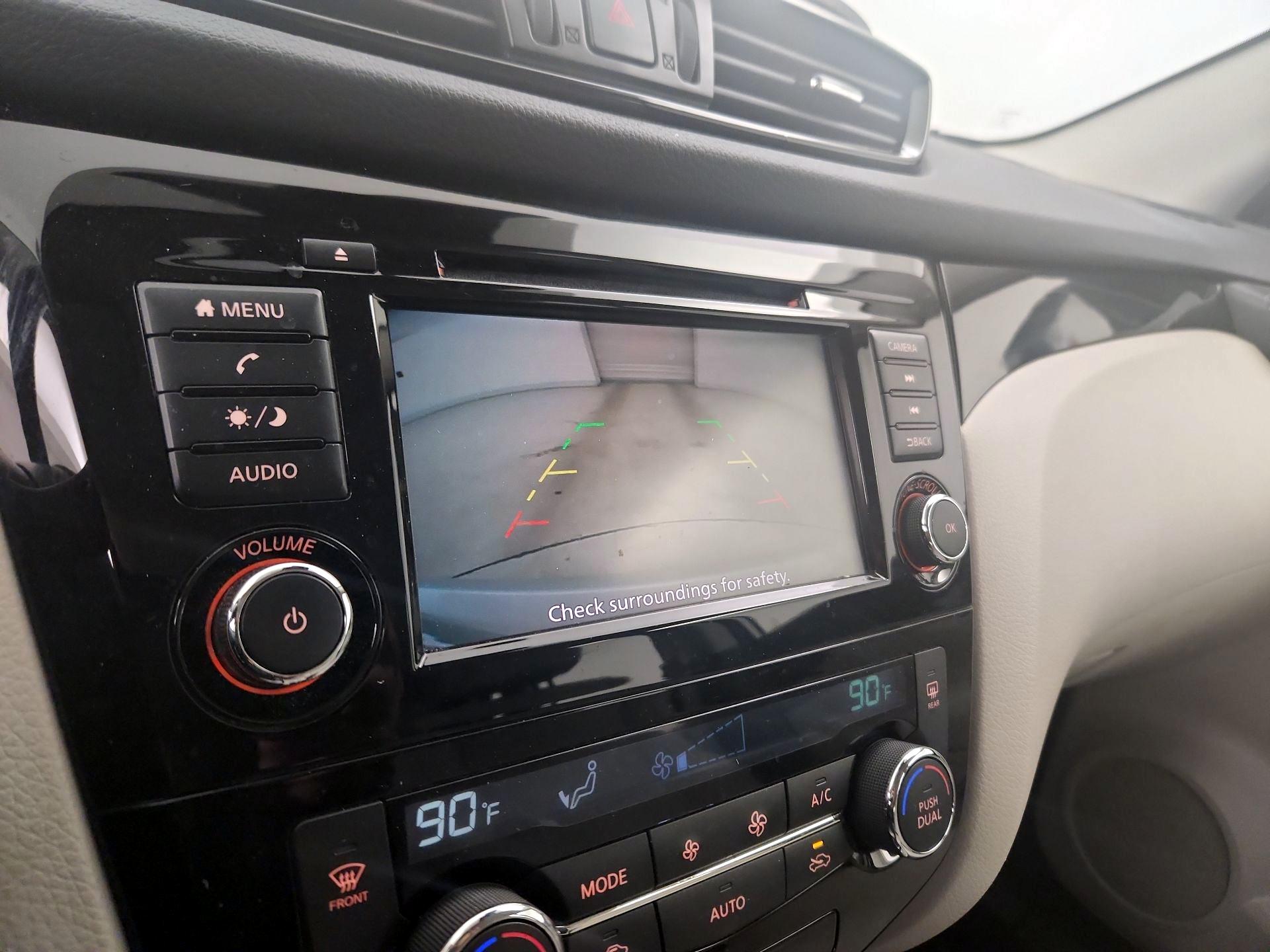 Thumbnail: 2020 Nissan Rogue Sport - 14