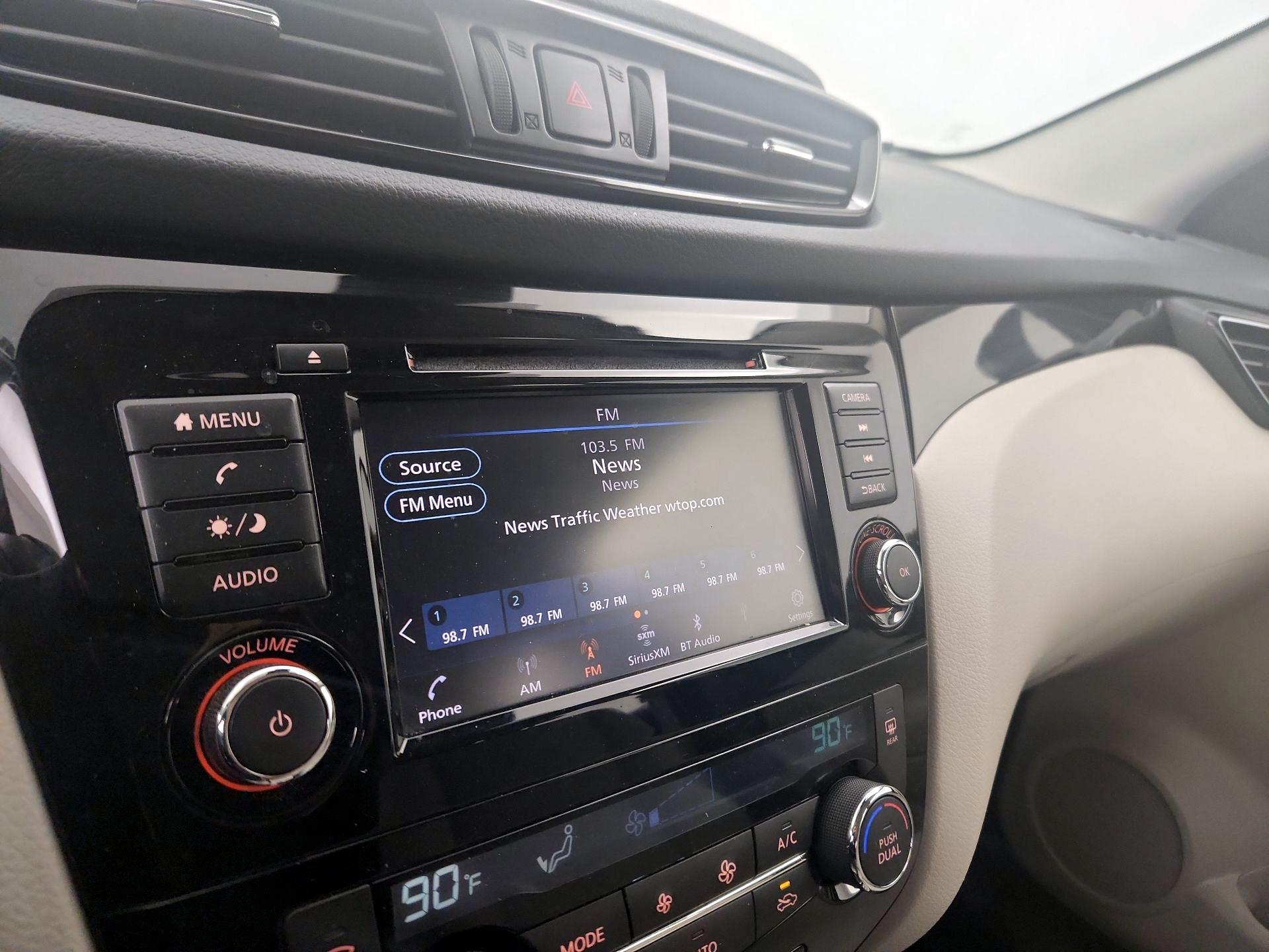 Thumbnail: 2020 Nissan Rogue Sport - 15