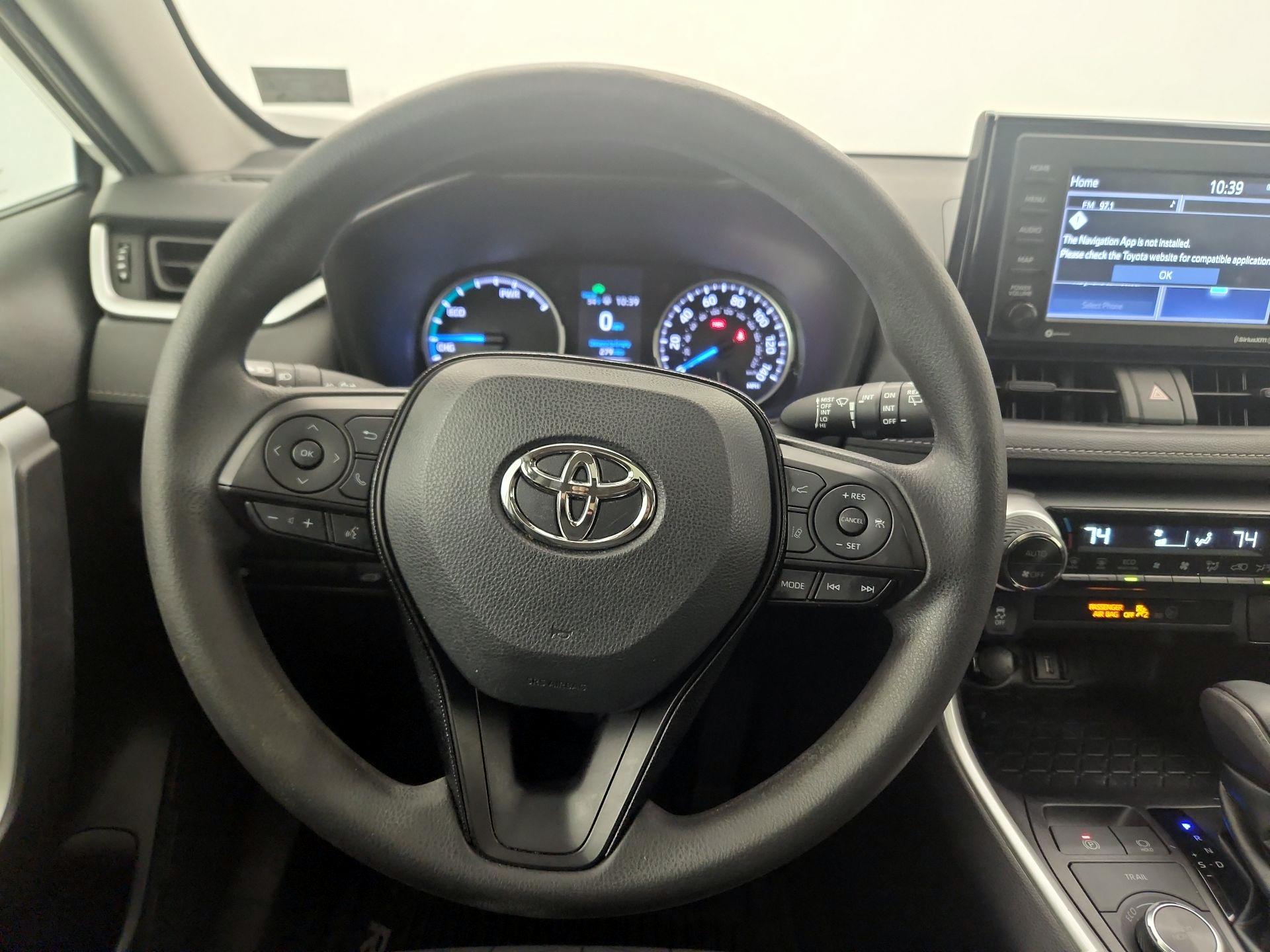 Thumbnail: 2021 Toyota RAV4 - 10