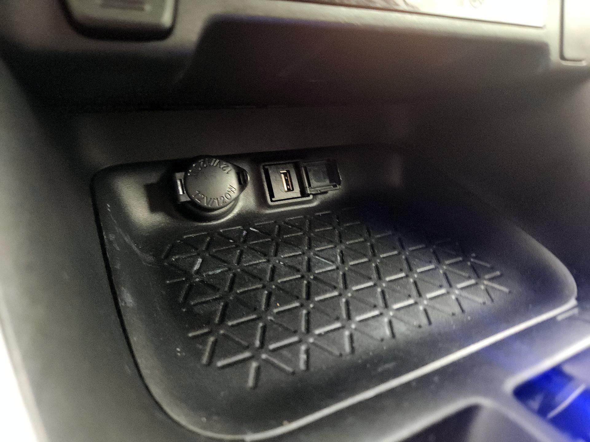 Thumbnail: 2021 Toyota RAV4 - 18