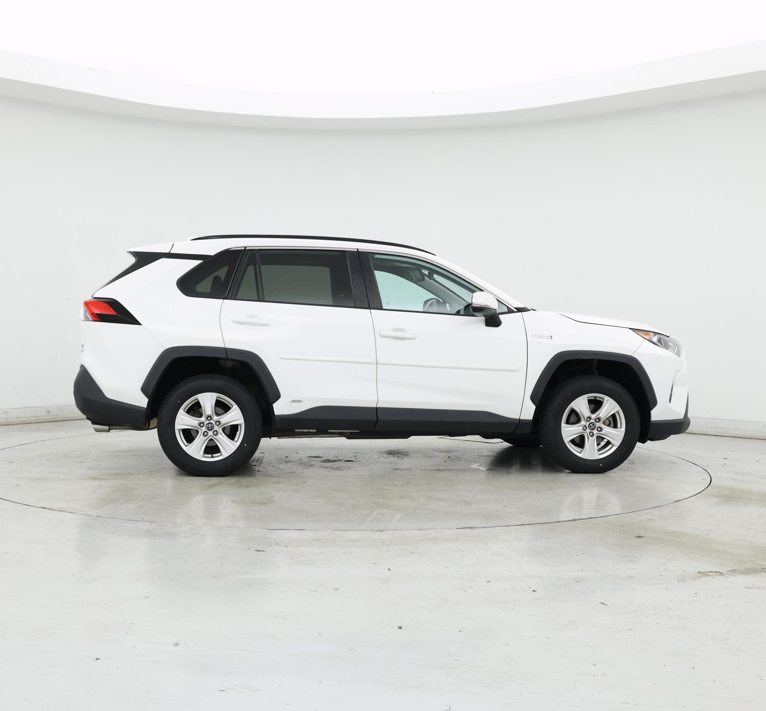 Thumbnail: 2021 Toyota RAV4 - 7