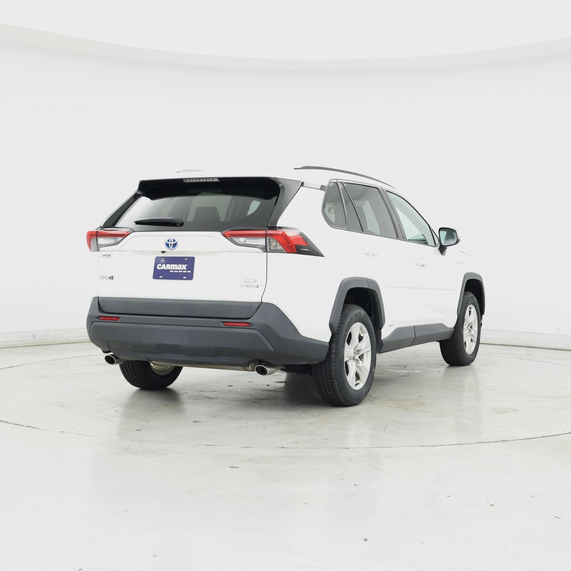Thumbnail: 2021 Toyota RAV4 - 8