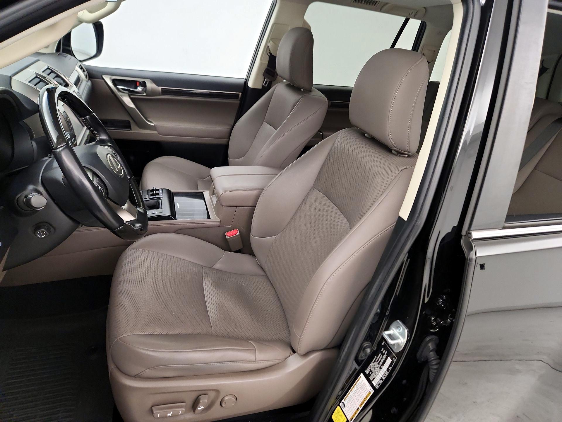 Thumbnail: 2021 Lexus GX - 11