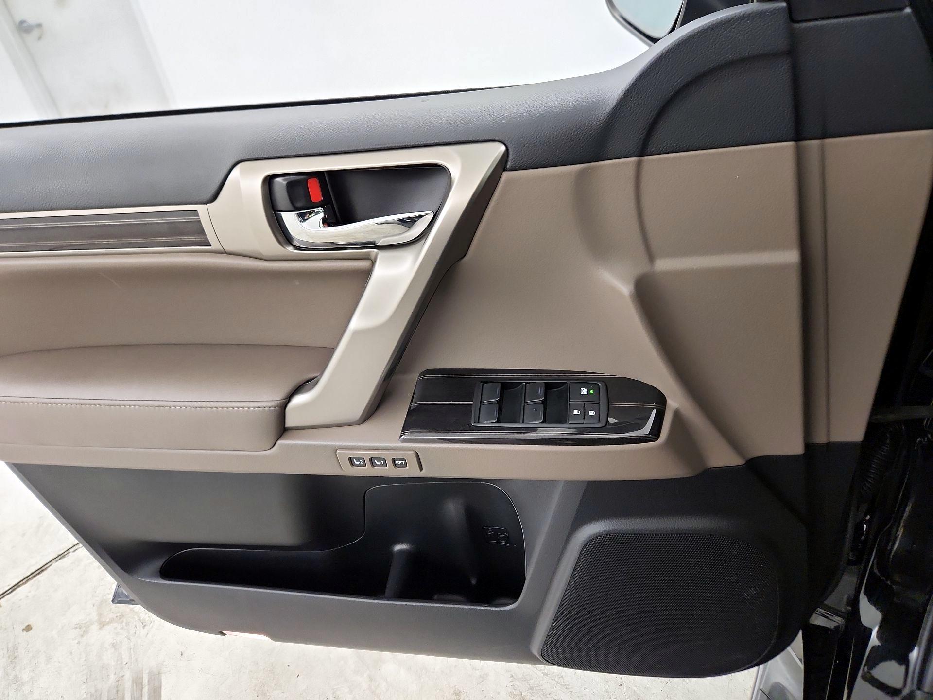 Thumbnail: 2021 Lexus GX - 12