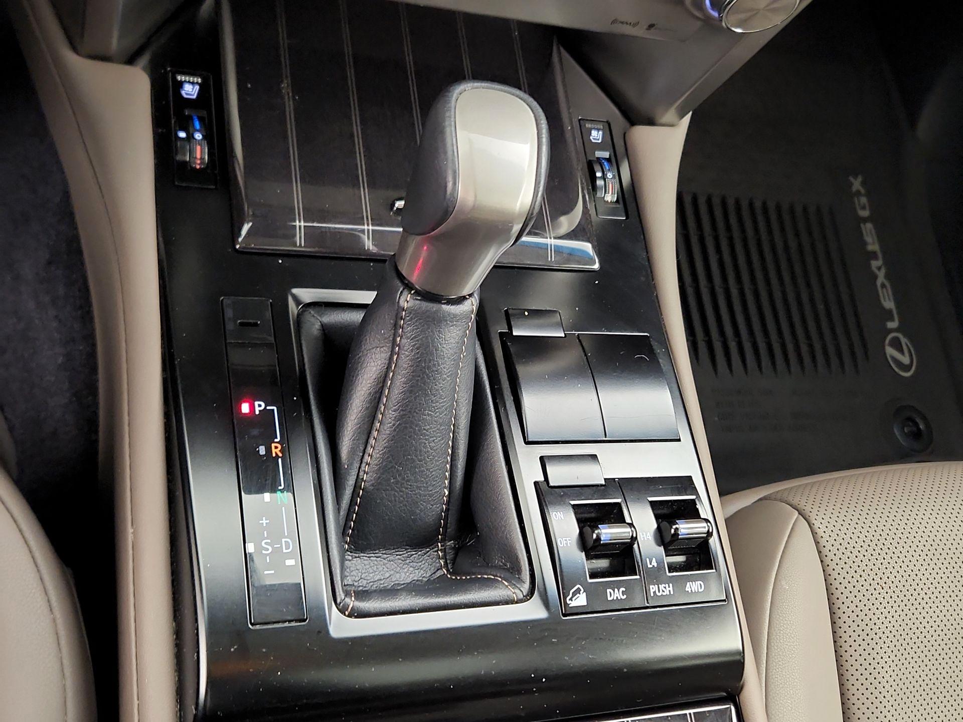 Thumbnail: 2021 Lexus GX - 18