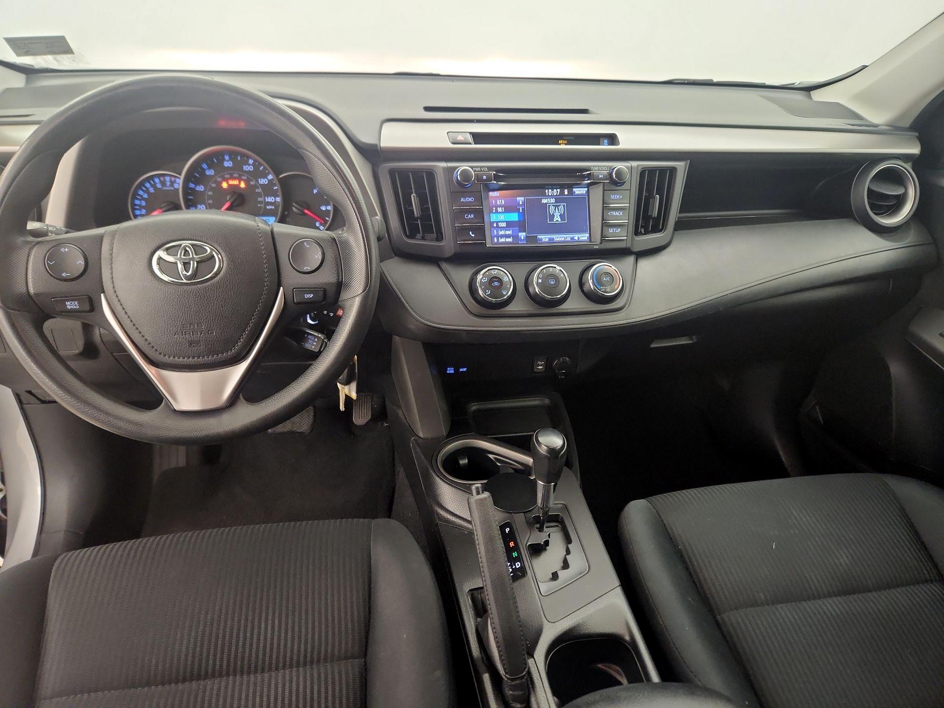 Thumbnail: 2016 Toyota RAV4 - 9