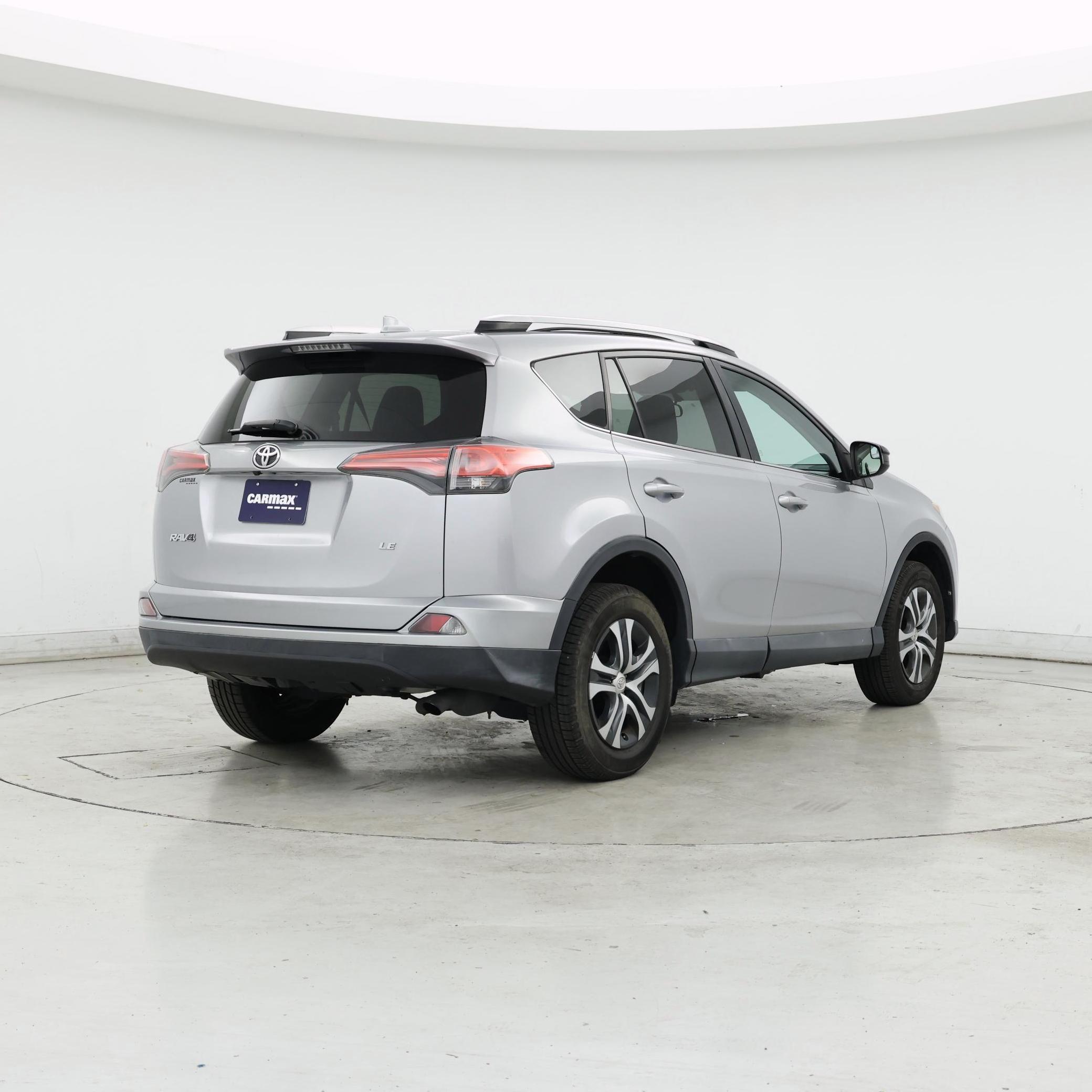 Thumbnail: 2016 Toyota RAV4 - 8