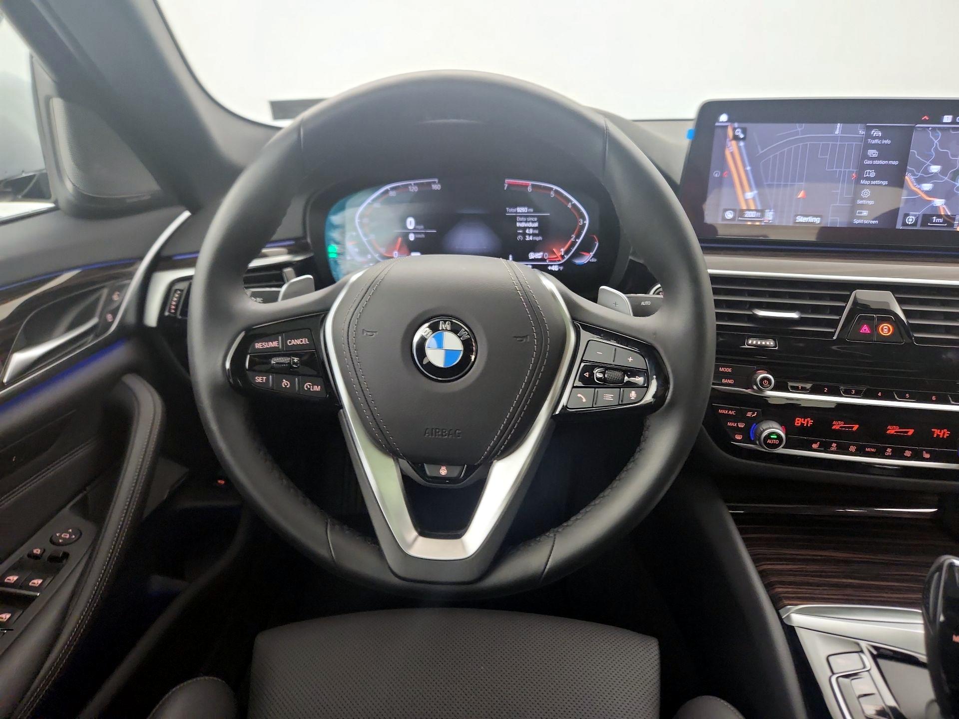 Thumbnail: 2021 BMW 5 Series - 10