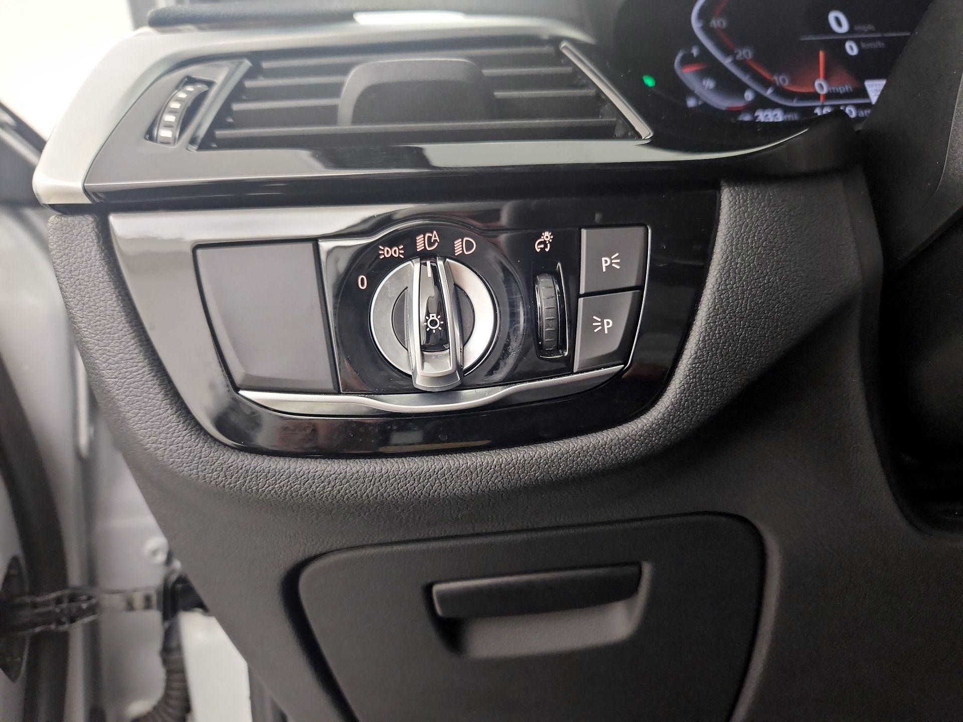 Thumbnail: 2021 BMW 5 Series - 13