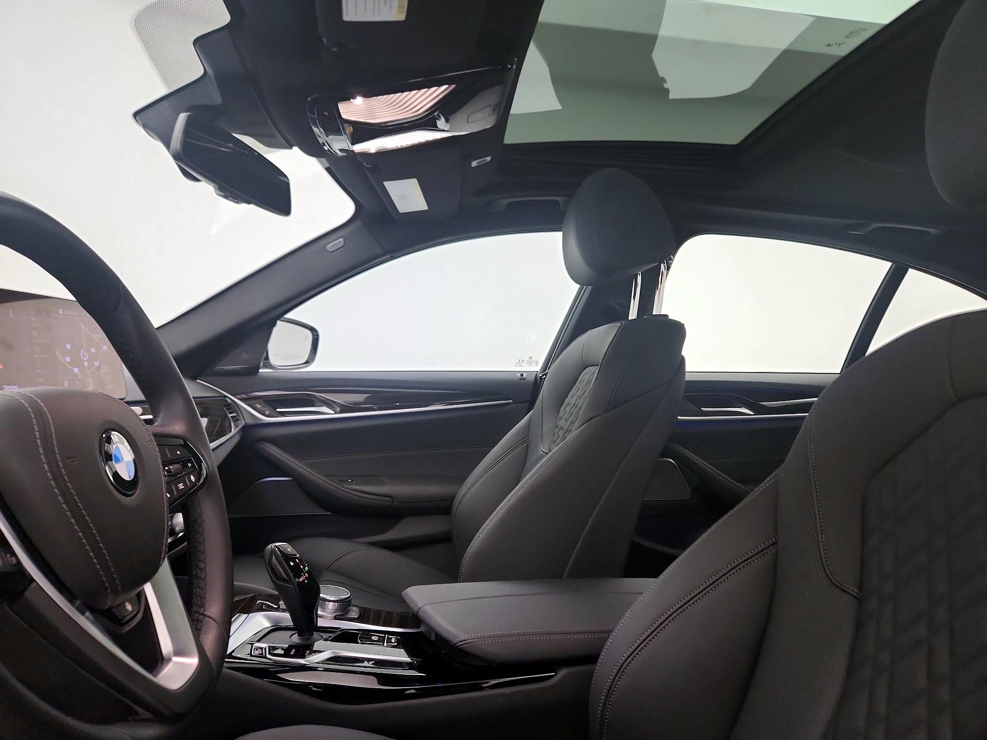 Thumbnail: 2021 BMW 5 Series - 19