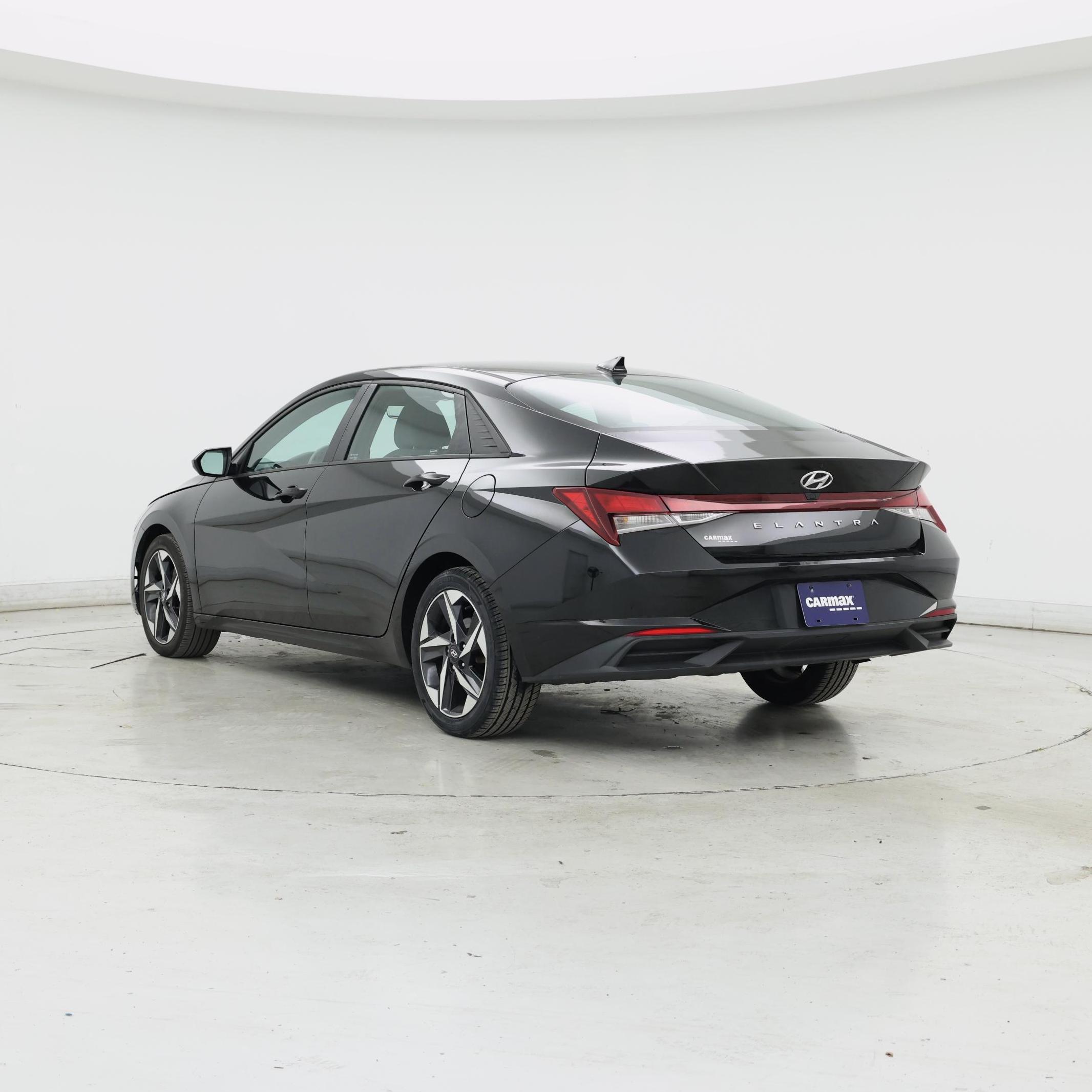 Thumbnail: 2023 Hyundai Elantra - 2